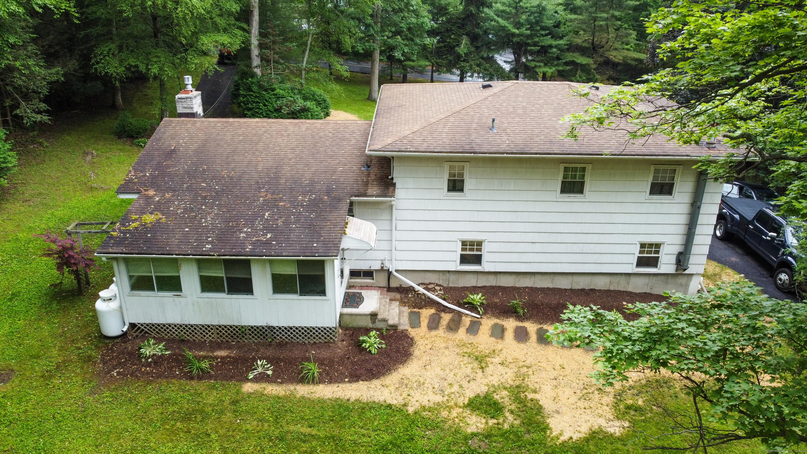 Oxford, Connecticut, 06478, United States, 3 Bedrooms Bedrooms, ,2 BathroomsBathrooms,Residential,For Sale,1915972