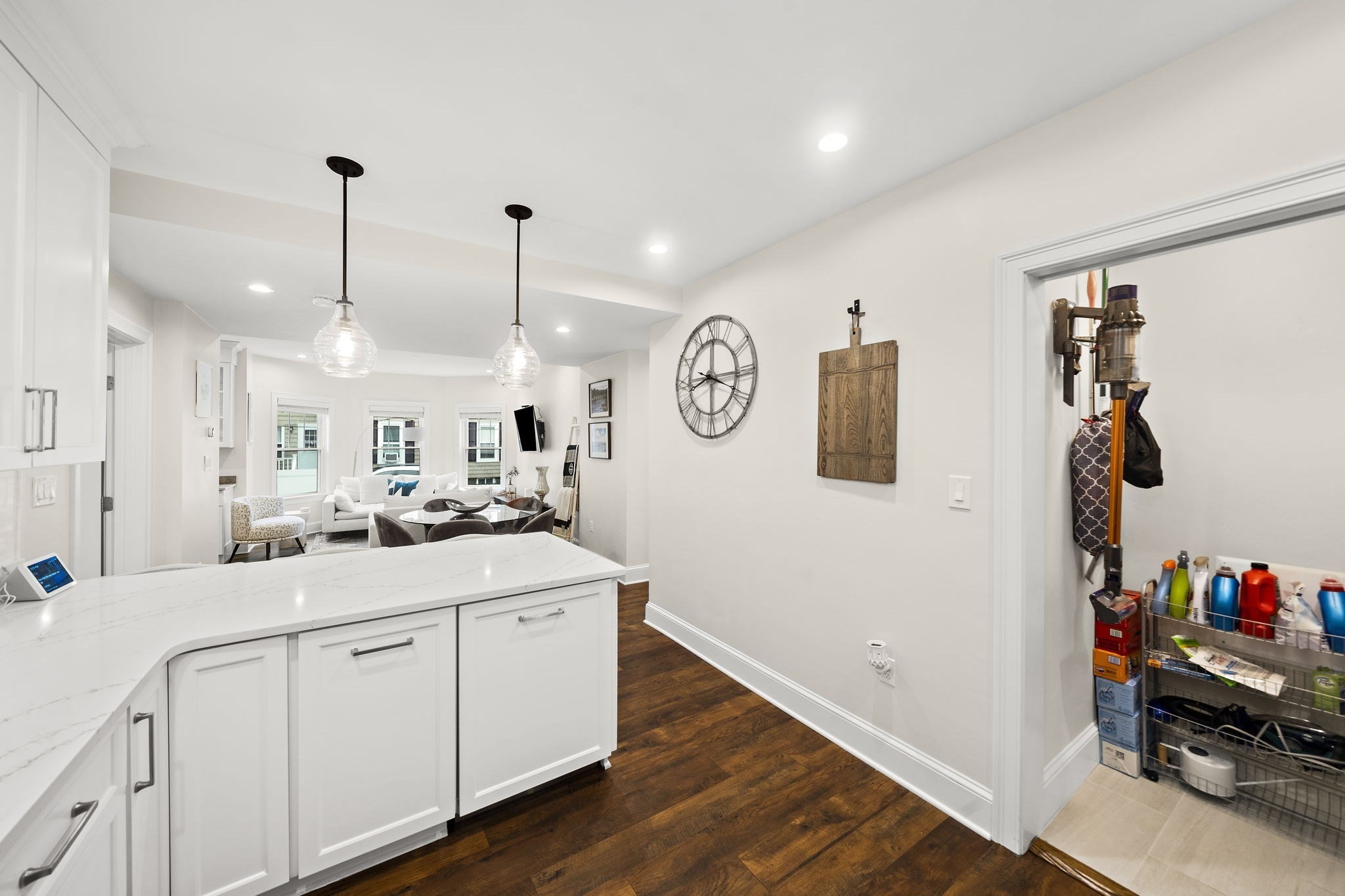 Wakefield, Massachusetts, 01880, United States, 3 Bedrooms Bedrooms, ,2 BathroomsBathrooms,Residential,For Sale,1982541