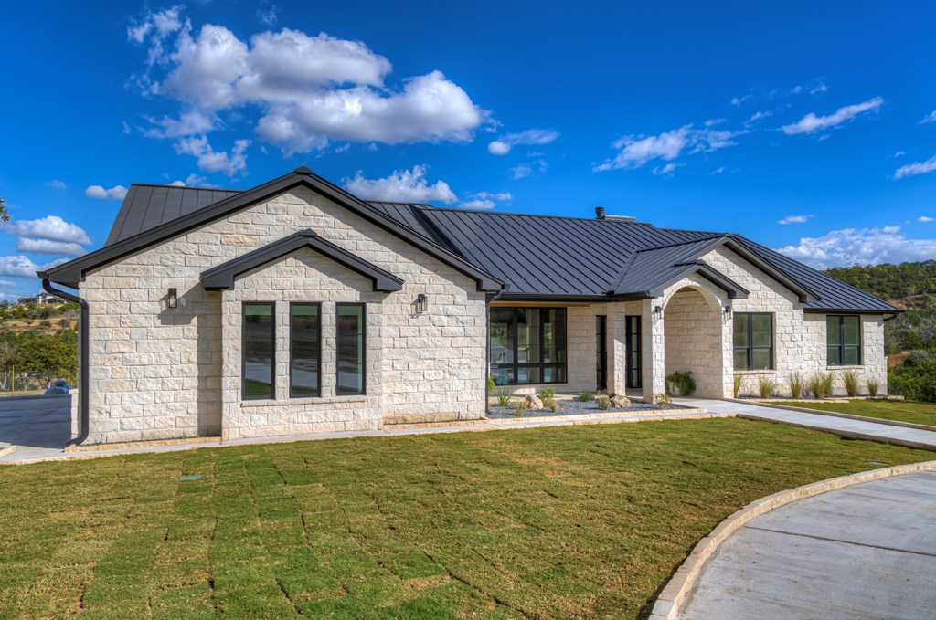 204 Beverly Hills Lane, Kerrville, Texas, 78028, United States, 4 Bedrooms Bedrooms, ,3 BathroomsBathrooms,Residential,For Sale,204 Beverly Hills Lane,1645289