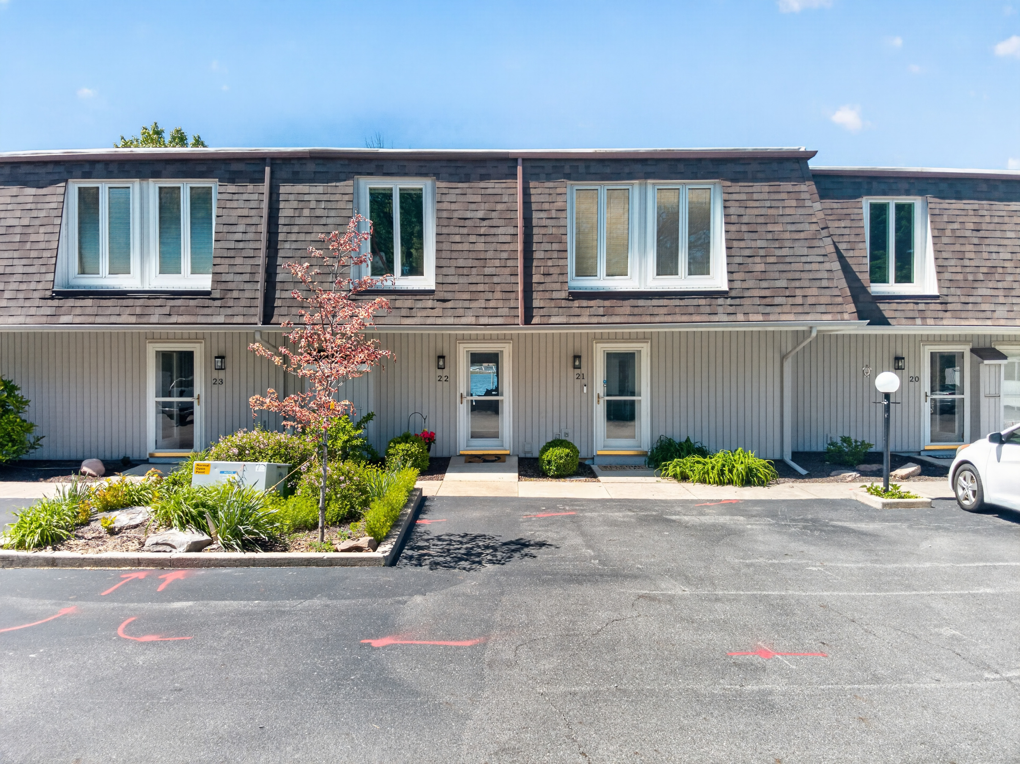  Easy, Breezy Condo Living on Indiana