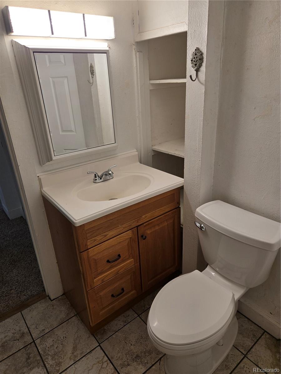 Lakewood, Colorado, 80215, United States, 4 Bedrooms Bedrooms, ,2 BathroomsBathrooms,Residential,For Sale,1875138