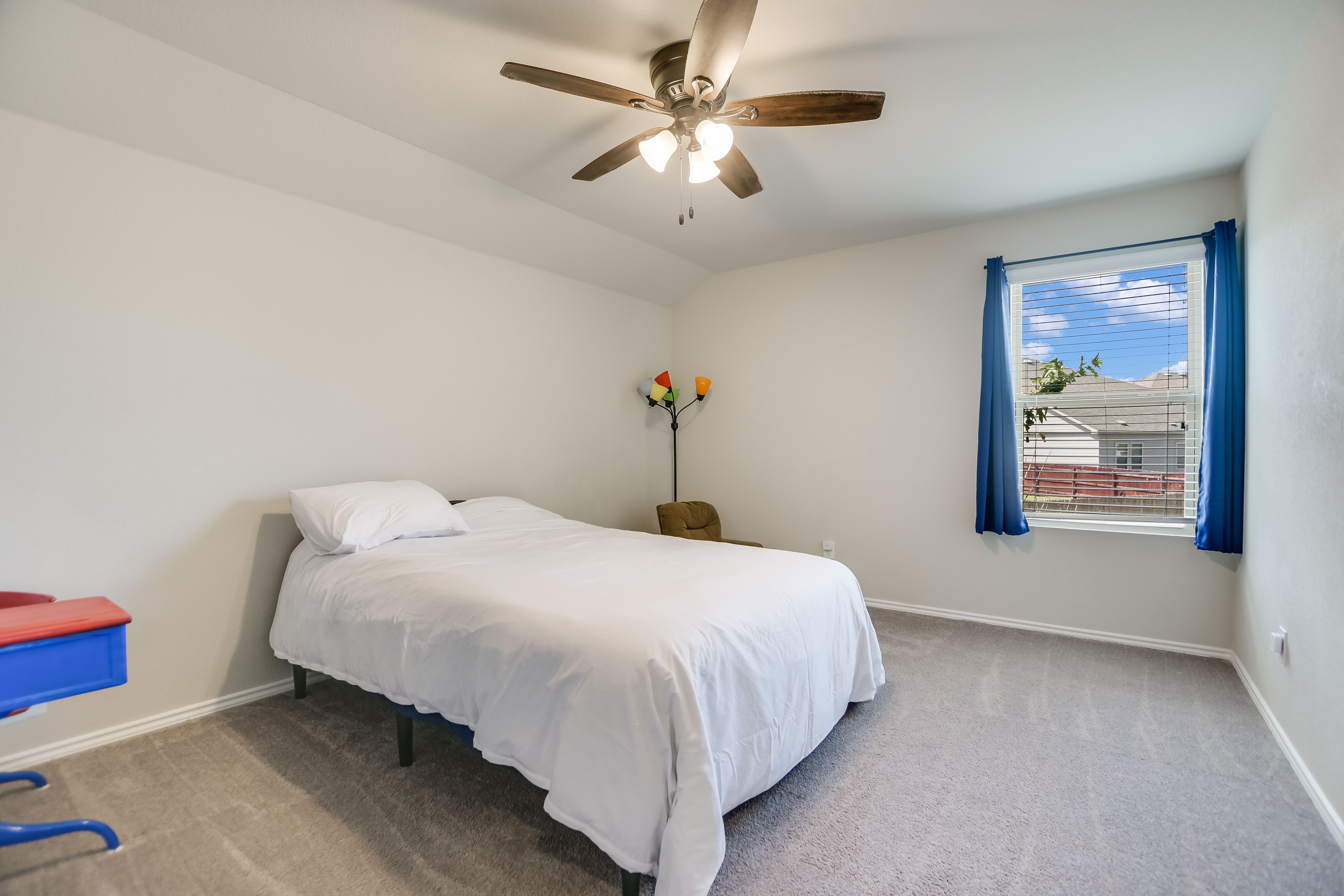  Spacious Two Story Home in Jarrell - 物件實景