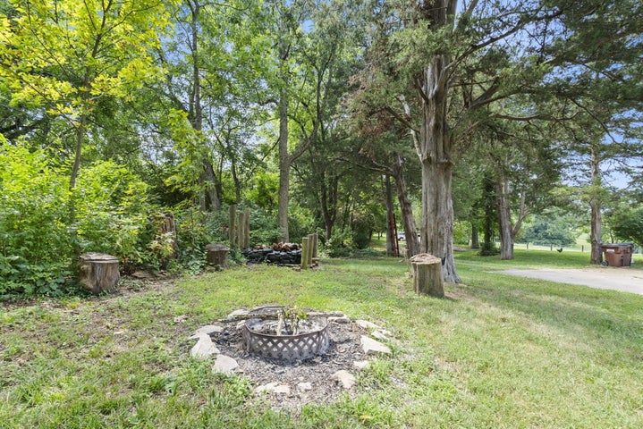 Versailles, Kentucky, 40383, United States, 4 Bedrooms Bedrooms, ,Residential,For Sale,1900700