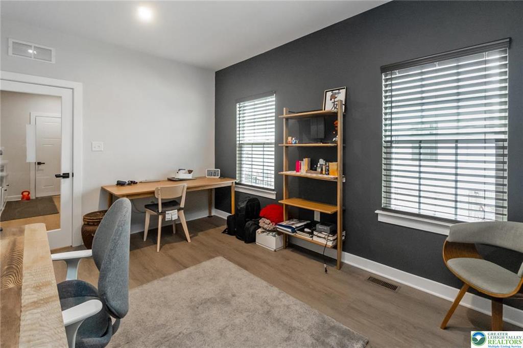 Catasauqua, Pennsylvania, 18032, United States, 5 Bedrooms Bedrooms, ,5 BathroomsBathrooms,Residential,For Sale,2008861