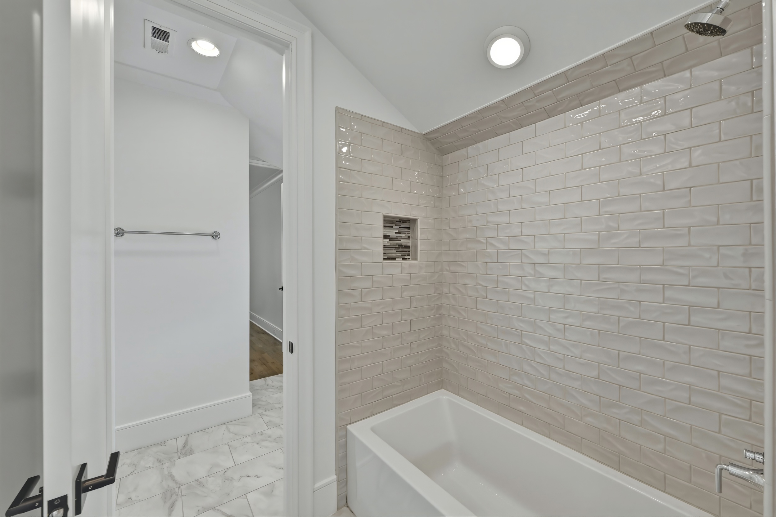  2721 Saint Marys Street, Raleigh, NC 27609 - 物件實景