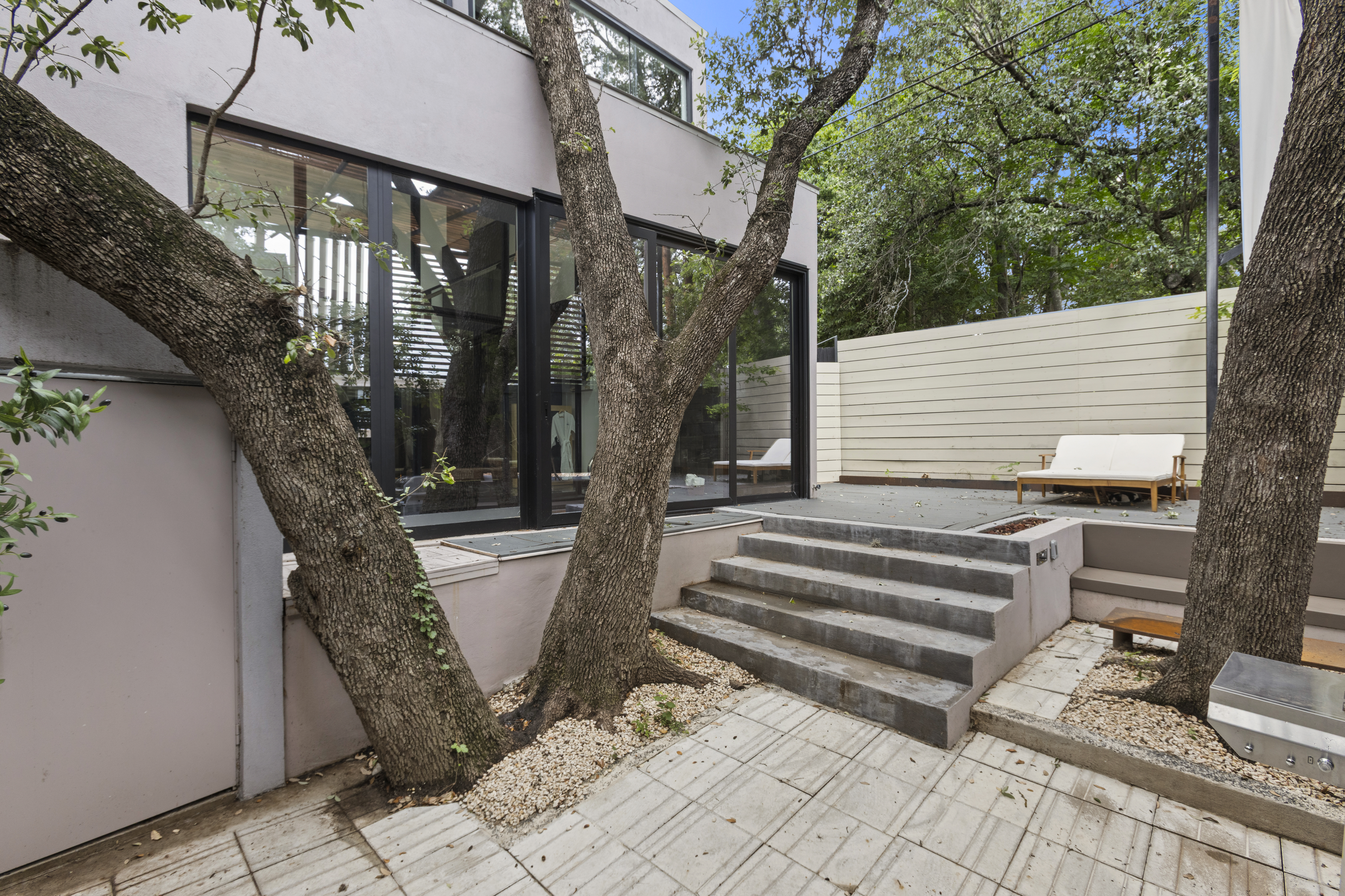  Architectural Masterpiece in Oak Hills - 物件實景