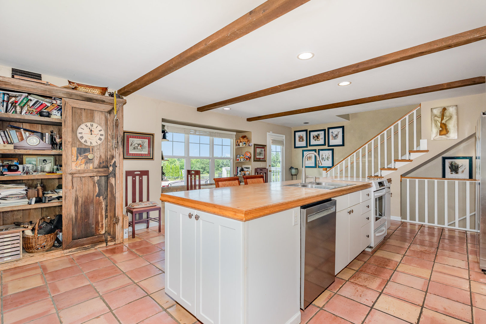 Caledonia, Illinois, 61011, United States, 4 Bedrooms Bedrooms, ,5 BathroomsBathrooms,Residential,For Sale,1984139