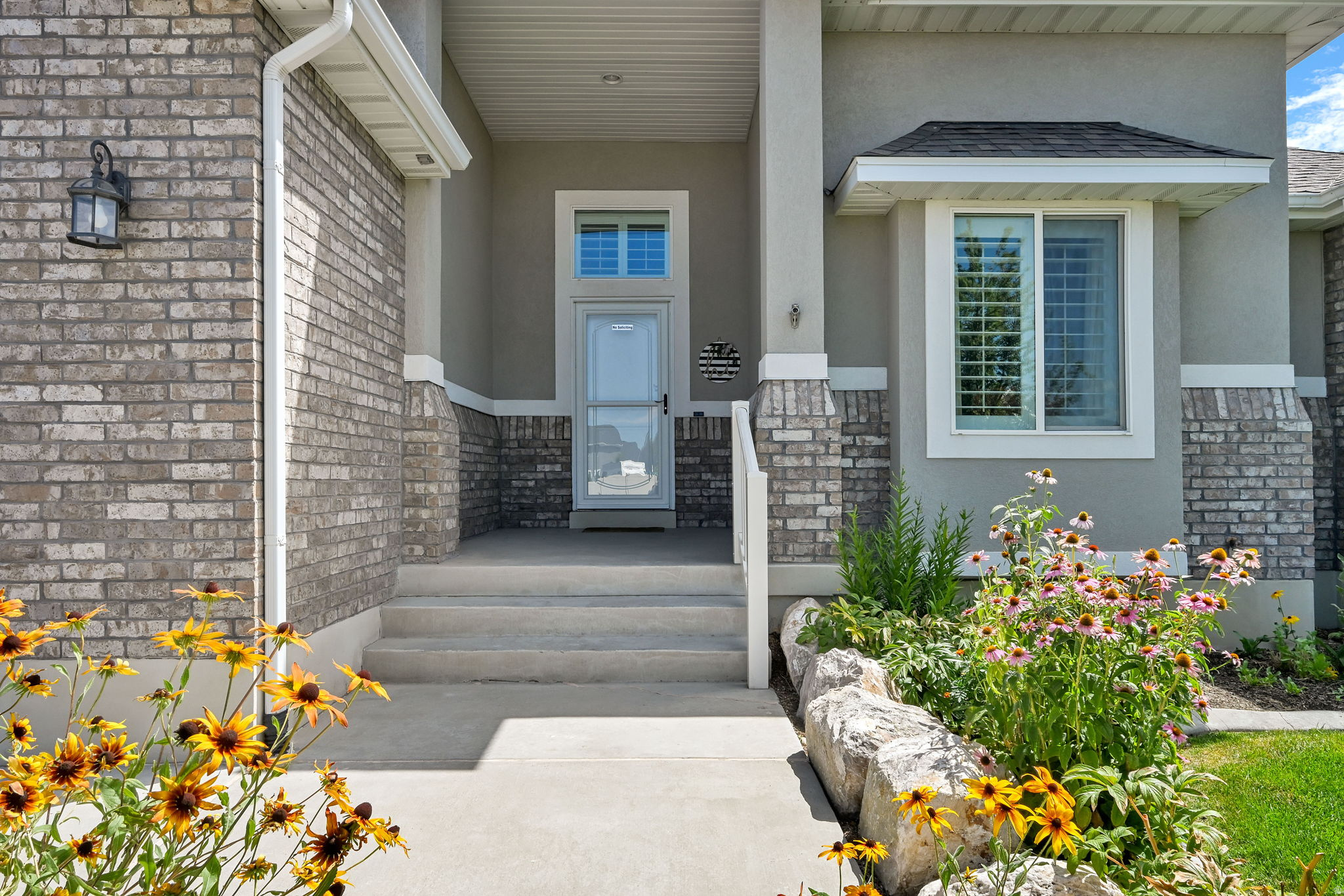 Syracuse, Utah, 84075, United States, 5 Bedrooms Bedrooms, ,3 BathroomsBathrooms,Residential,For Sale,2003414