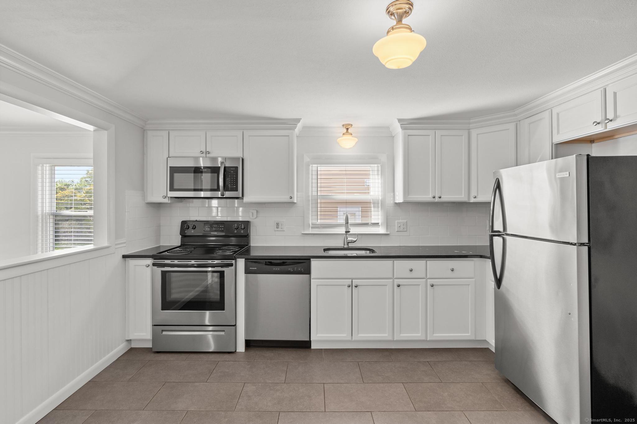 West Hartford, Connecticut, 06119, United States, 4 Bedrooms Bedrooms, ,2 BathroomsBathrooms,Residential,For Sale,1934206