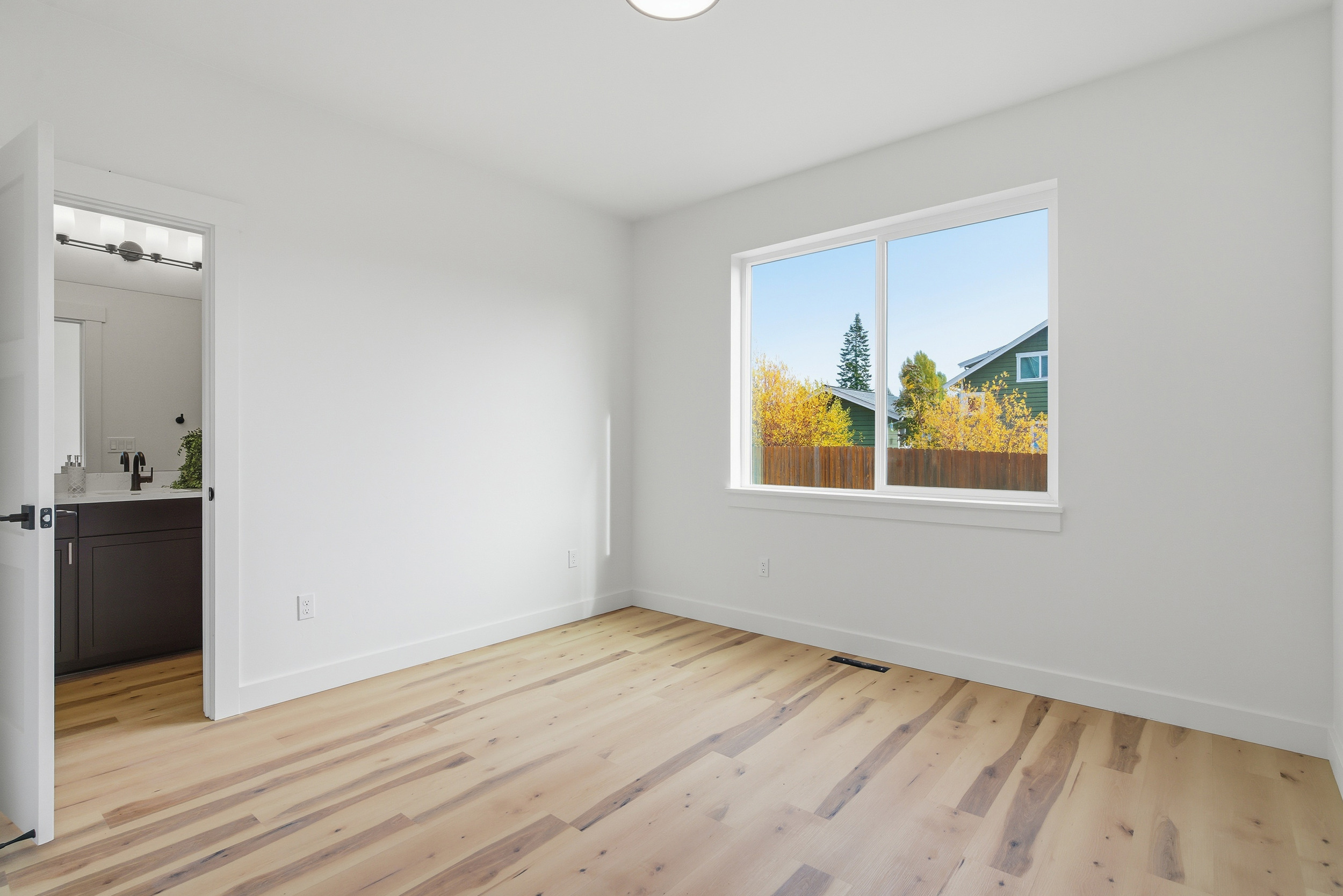 Sandpoint, Idaho, 83864, United States, 3 Bedrooms Bedrooms, ,3 BathroomsBathrooms,Residential,For Sale,1992374