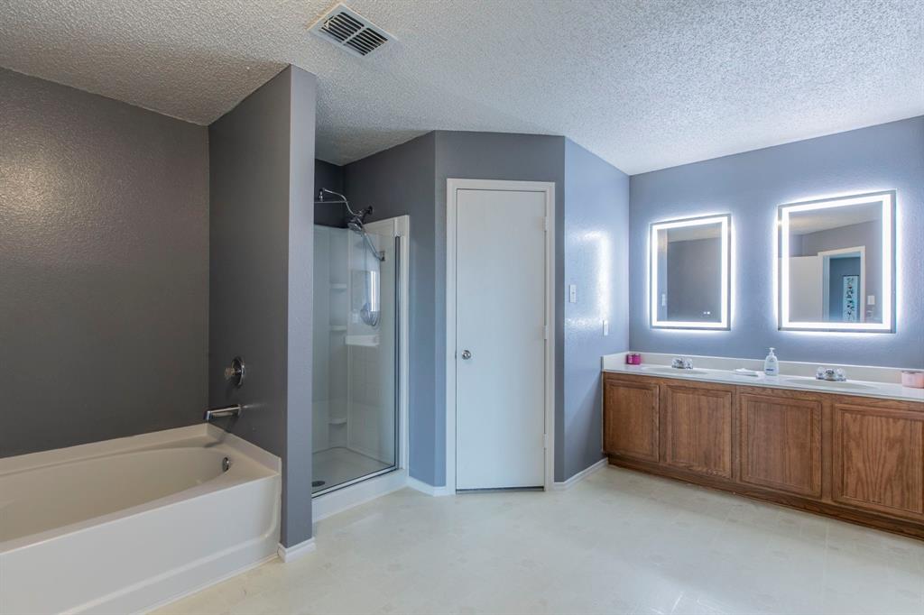 Lancaster, Texas, 75134, United States, 5 Bedrooms Bedrooms, ,3 BathroomsBathrooms,Residential,For Sale,1935785