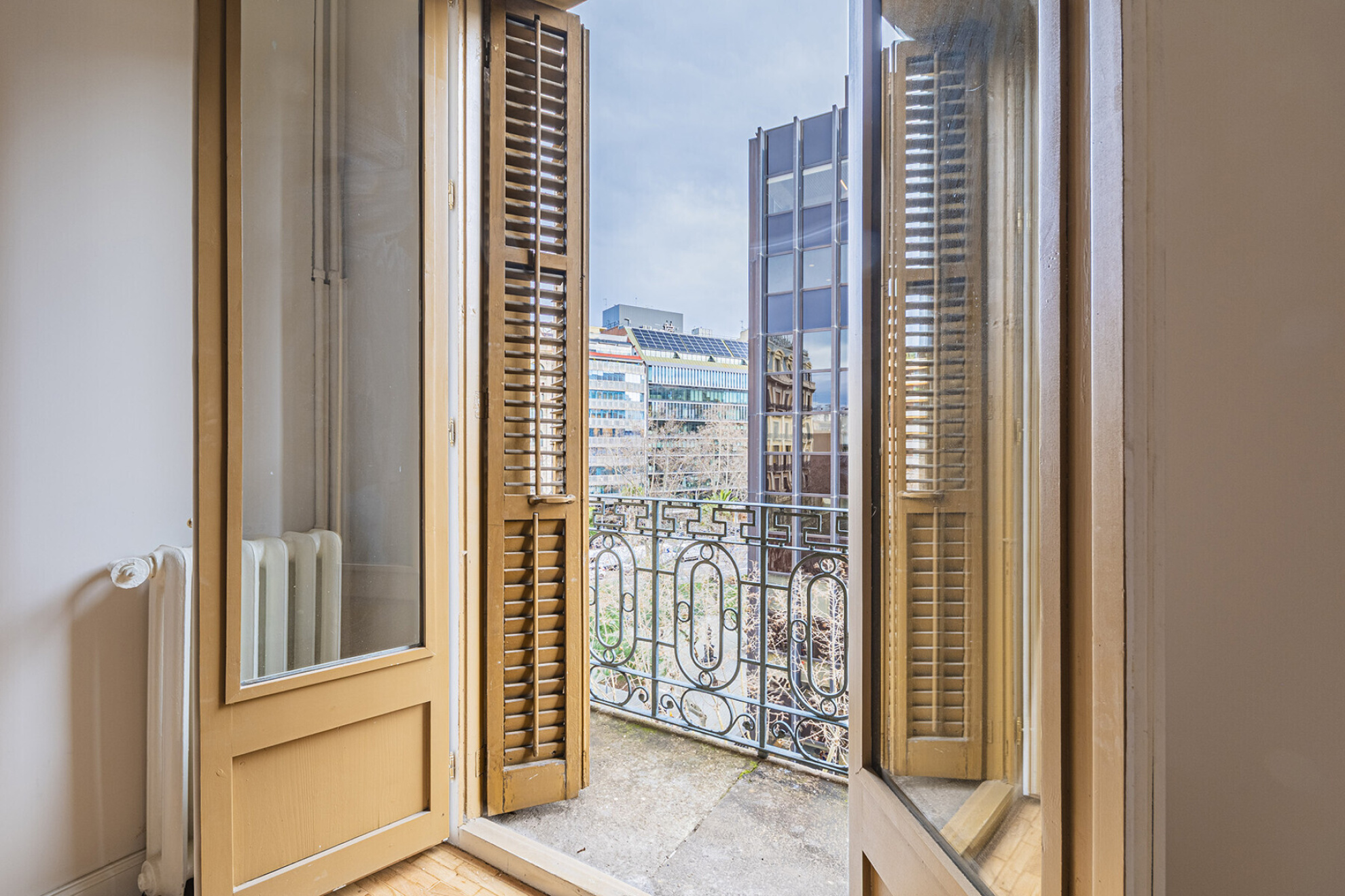  Renovated high-rise apartment in a stately building in Eixample. - 物件實景