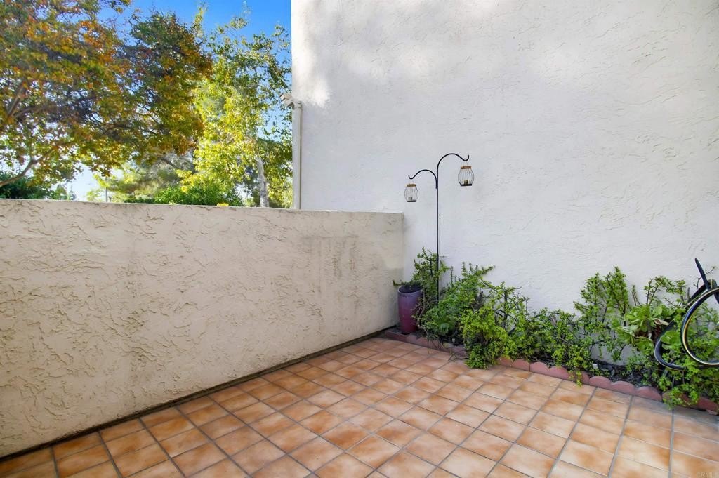 La Mesa, California, 91942, United States, 2 Bedrooms Bedrooms, ,2 BathroomsBathrooms,Residential,For Sale,1991099