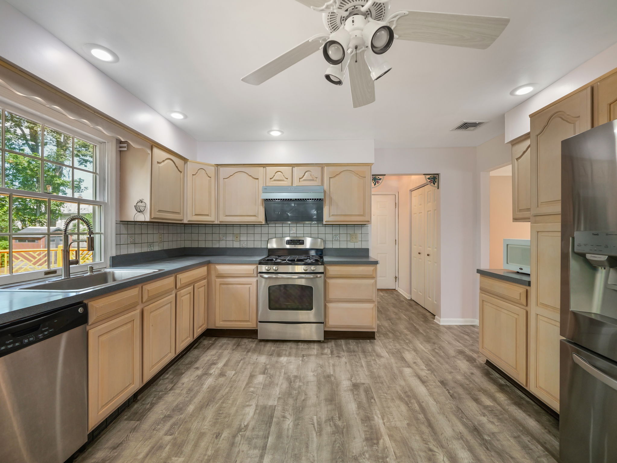 Lincoln Park, New Jersey, 07035, United States, 4 Bedrooms Bedrooms, ,3 BathroomsBathrooms,Residential,For Sale,1942822