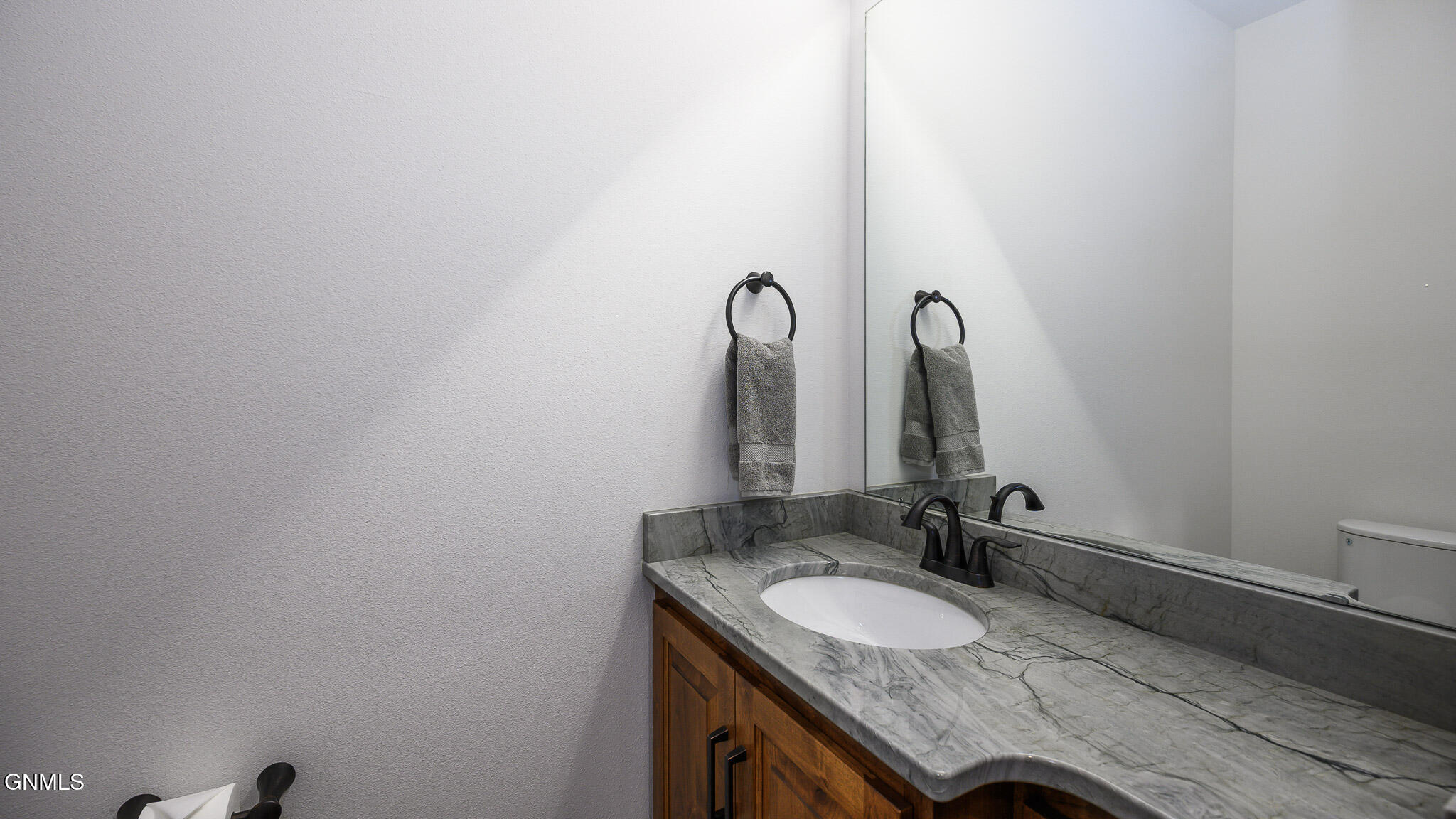 Bismarck, North Dakota, 58503, United States, 3 Bedrooms Bedrooms, ,3 BathroomsBathrooms,Residential,For Sale,1995468