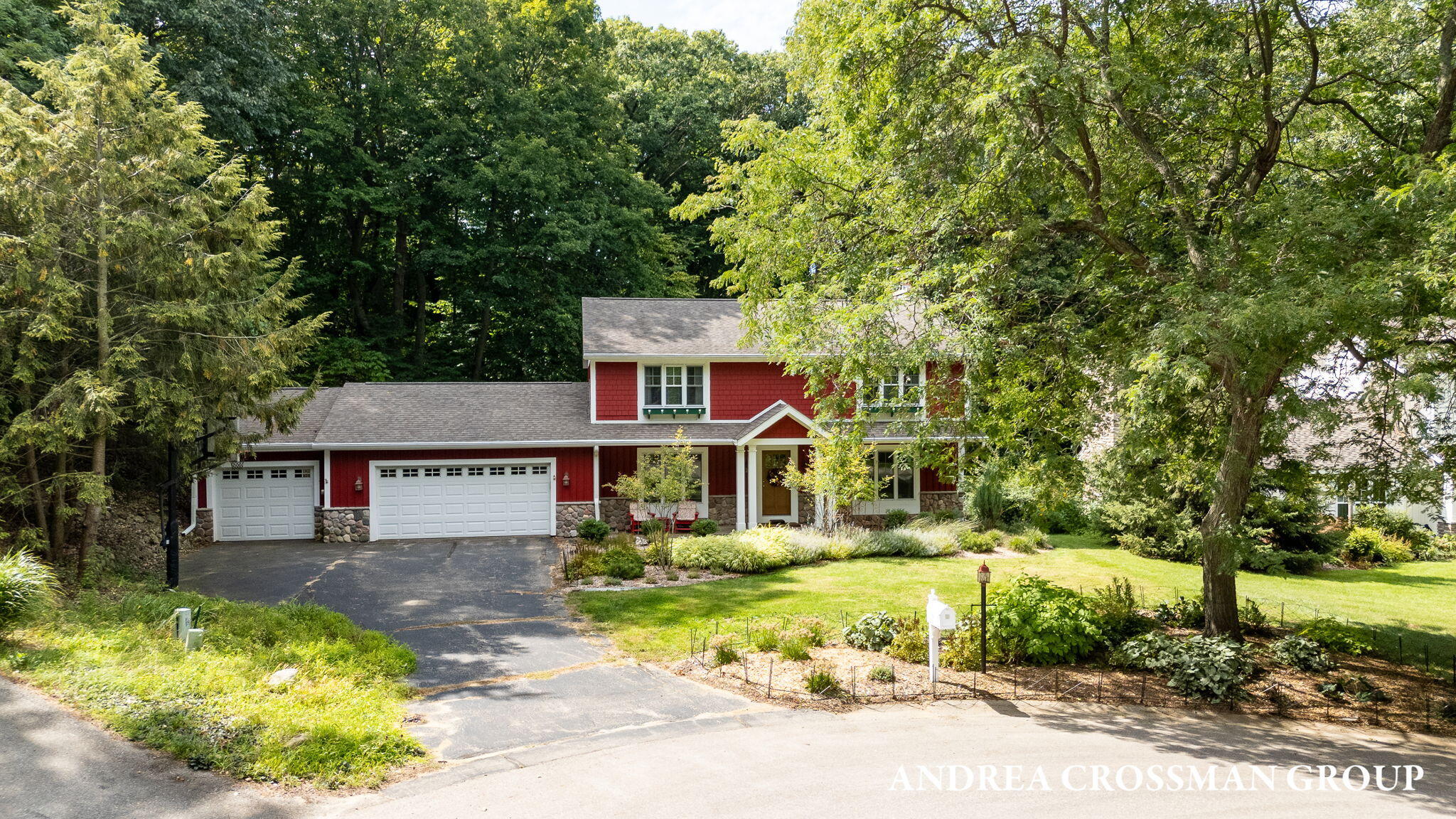 Holland, Michigan, 49424, United States, 5 Bedrooms Bedrooms, ,4 BathroomsBathrooms,Residential,For Sale,1947072