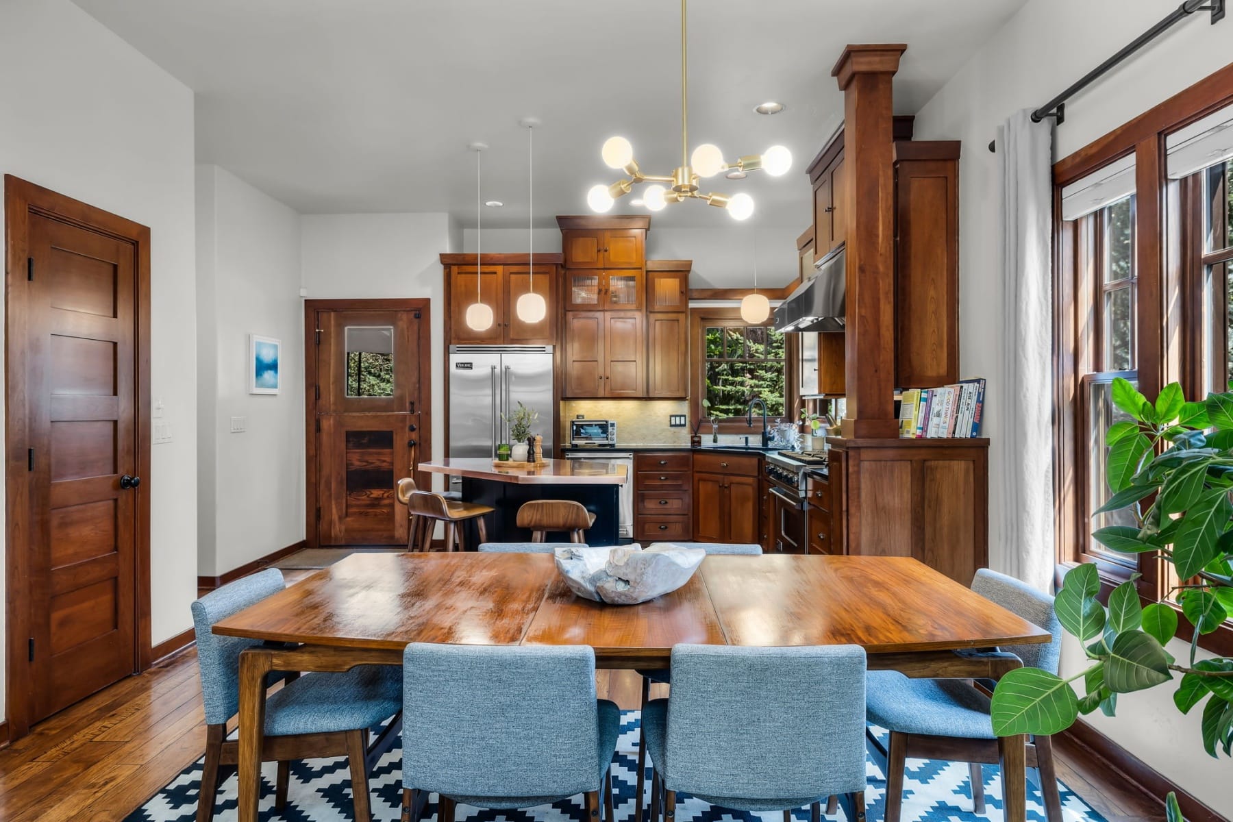  2216 NW 6th Street Bend, OR 97703 - 物件實景