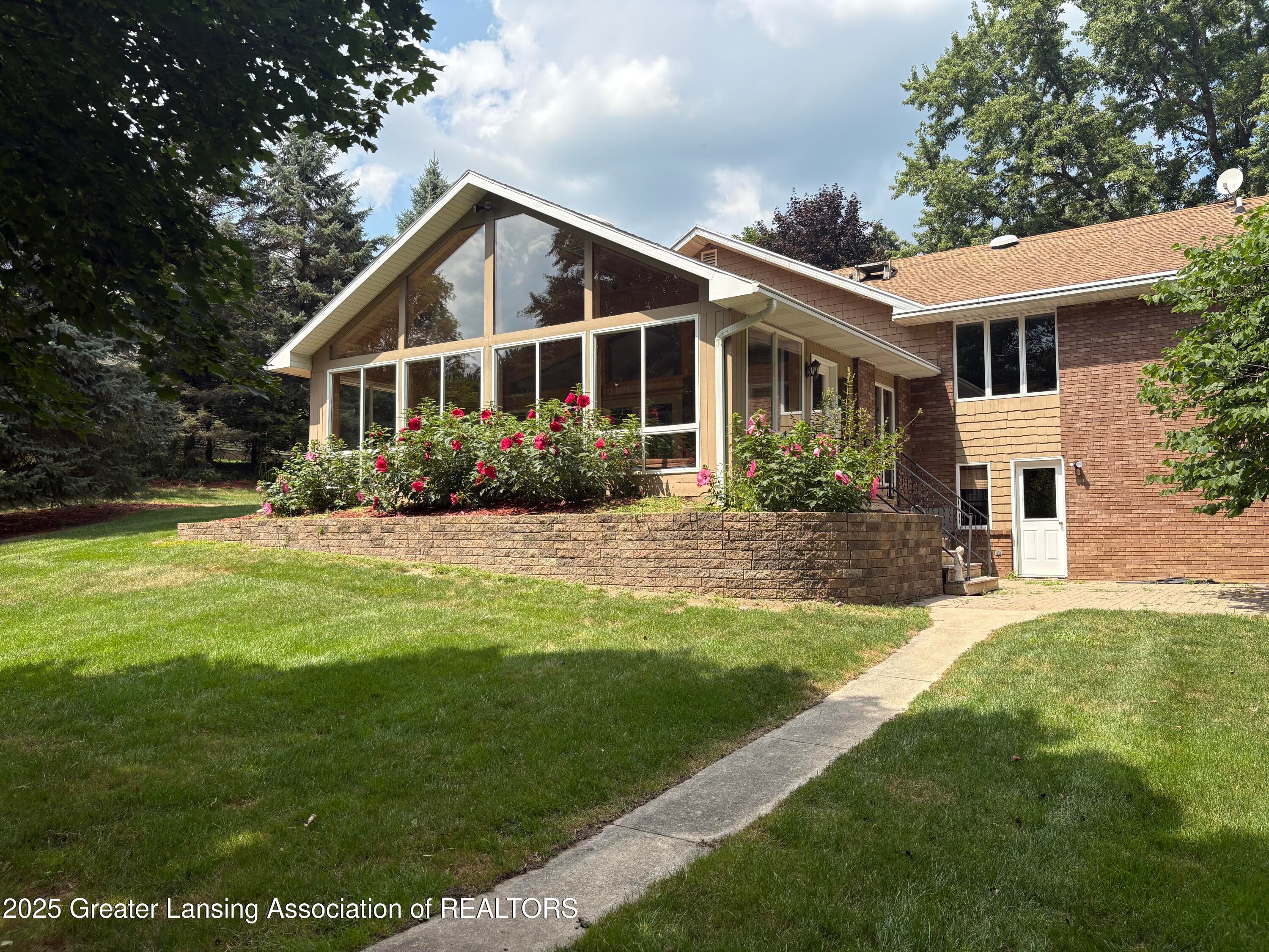 DeWitt, Michigan, 48820, United States, 4 Bedrooms Bedrooms, ,4 BathroomsBathrooms,Residential,For Sale,1911452