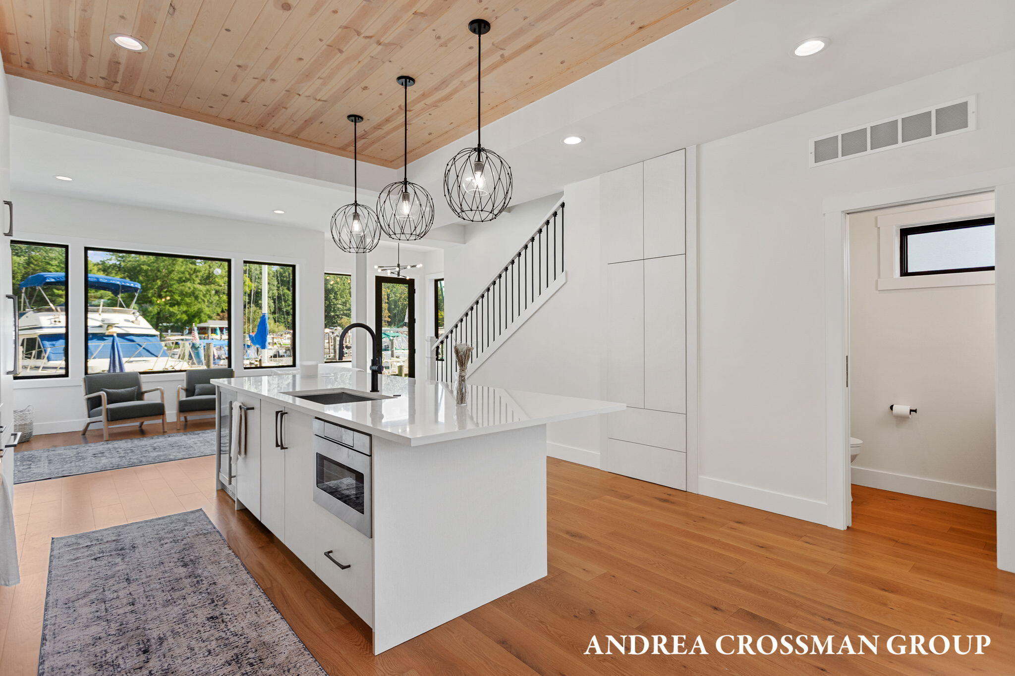 South Haven, Michigan, 49090, United States, 3 Bedrooms Bedrooms, ,3 BathroomsBathrooms,Residential,For Sale,1987692