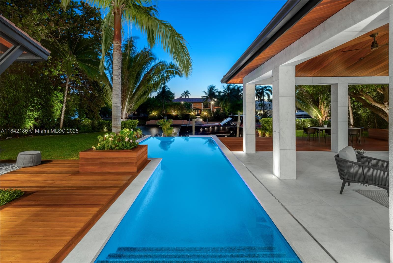 Miami, Florida, 33137, United States, 6 Bedrooms Bedrooms, ,7 BathroomsBathrooms,Residential,For Sale,1903270