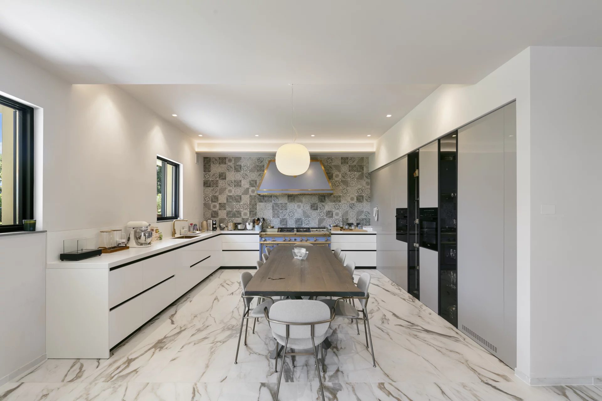 Saint-Paul-de-Vence, Provence-Alpes-Côte d’Azur, 06570, FR, 10 Bedrooms Bedrooms, ,14 BathroomsBathrooms,Residential,For Sale,1819144