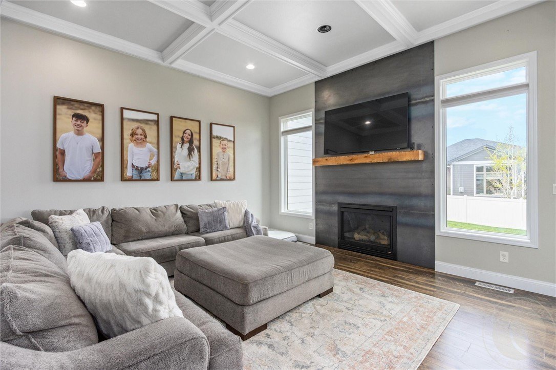Billings, Montana, 59106, United States, 5 Bedrooms Bedrooms, ,3 BathroomsBathrooms,Residential,For Sale,1921857