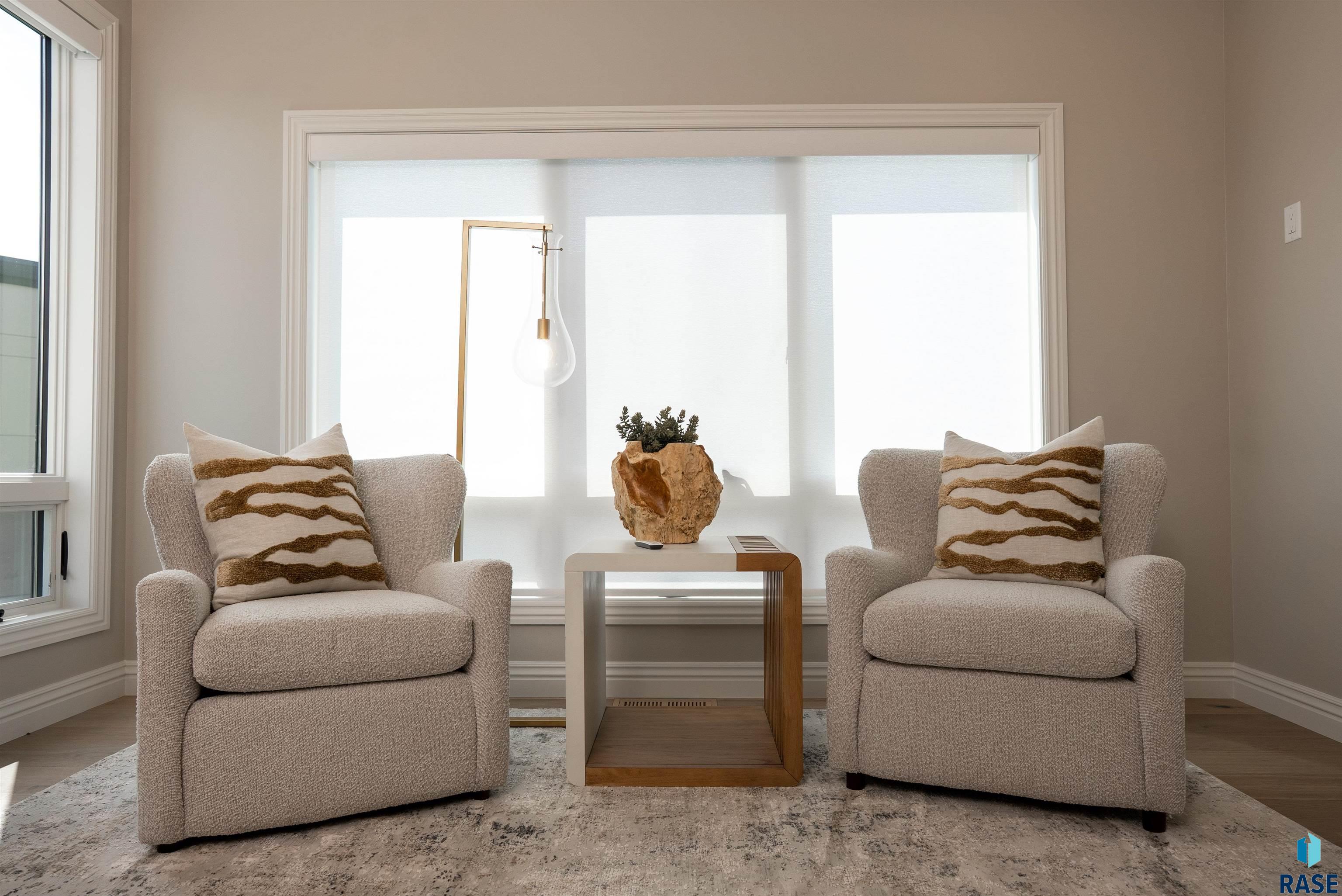 Sioux Falls, South Dakota, 57106, United States, ,Residential,For Sale,1986219