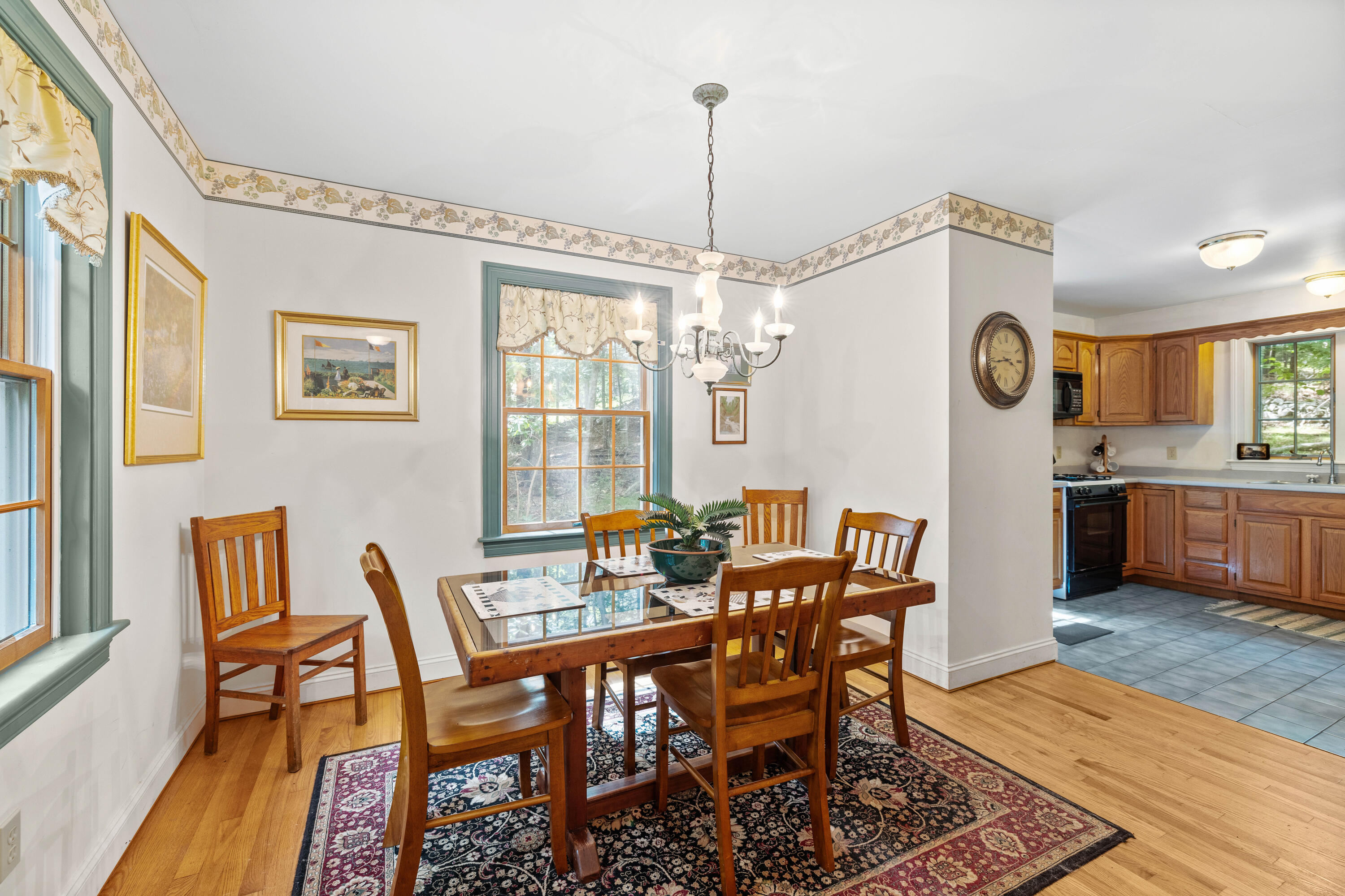 Ogunquit, Maine, 03907, United States, 2 Bedrooms Bedrooms, ,2 BathroomsBathrooms,Residential,For Sale,1885422