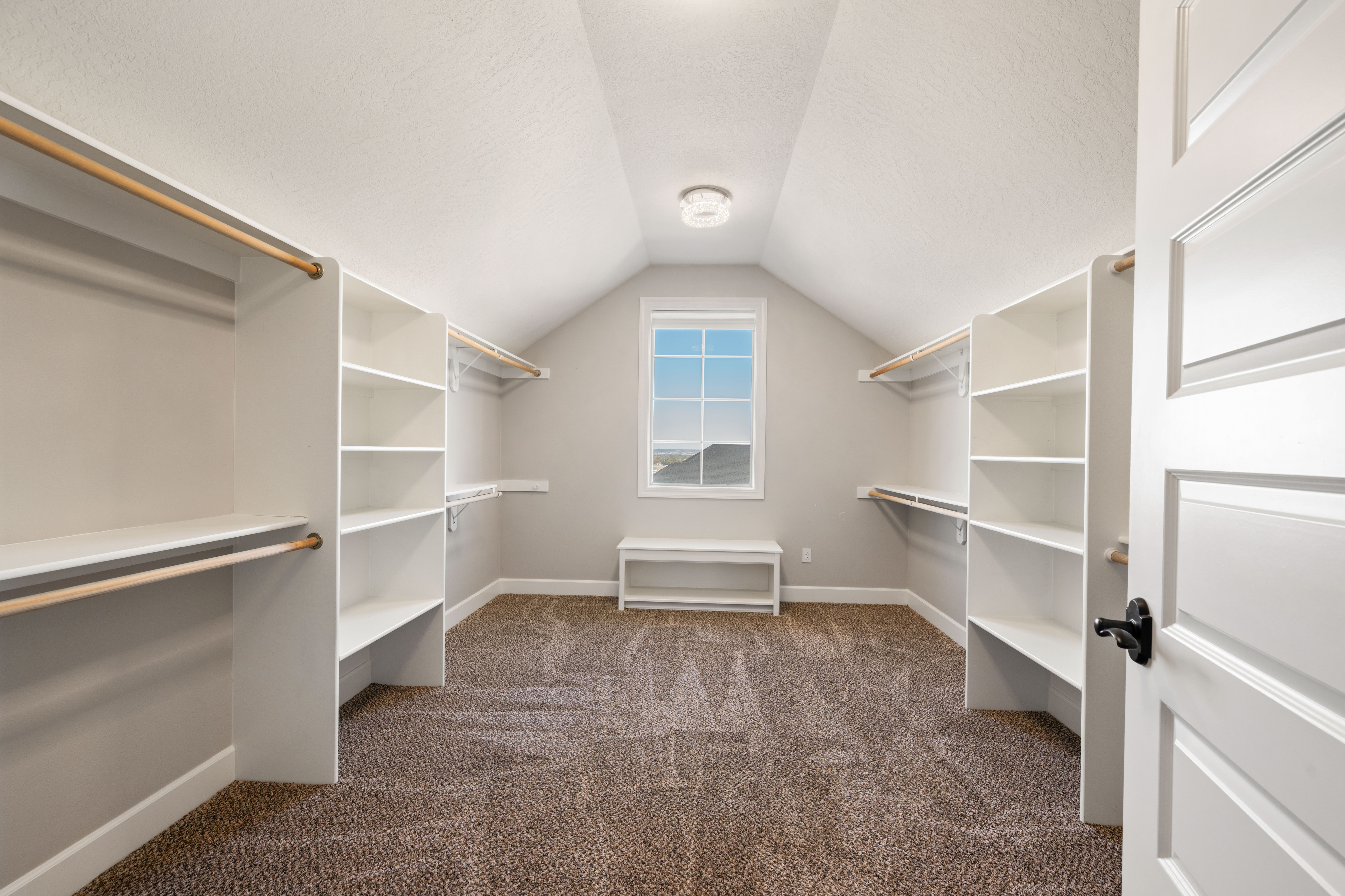  Experience Exceptional Space and Comfort - 物件實景