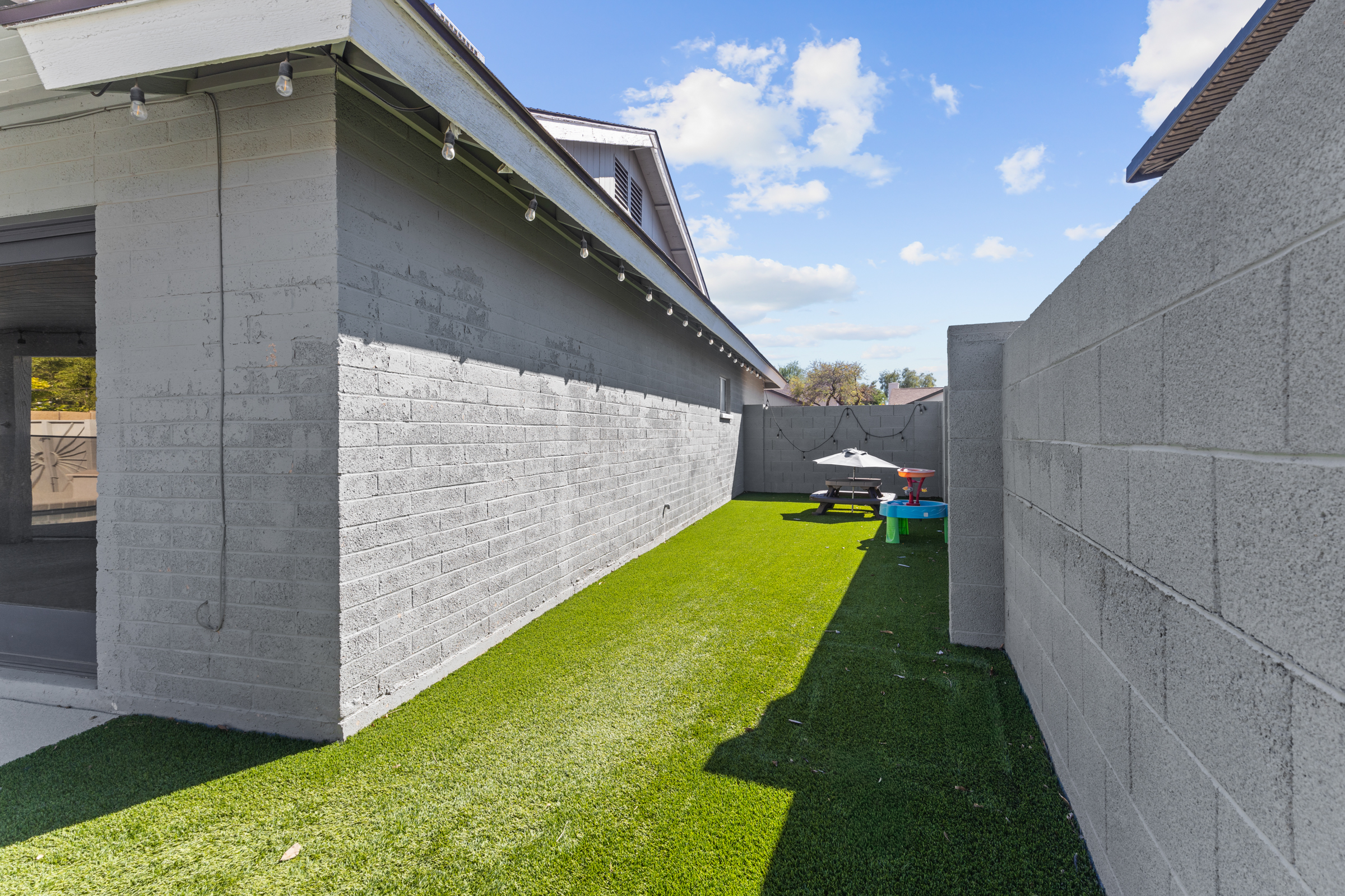 Tempe, Arizona, 85283, United States, 4 Bedrooms Bedrooms, ,2 BathroomsBathrooms,Residential,For Sale,1976655