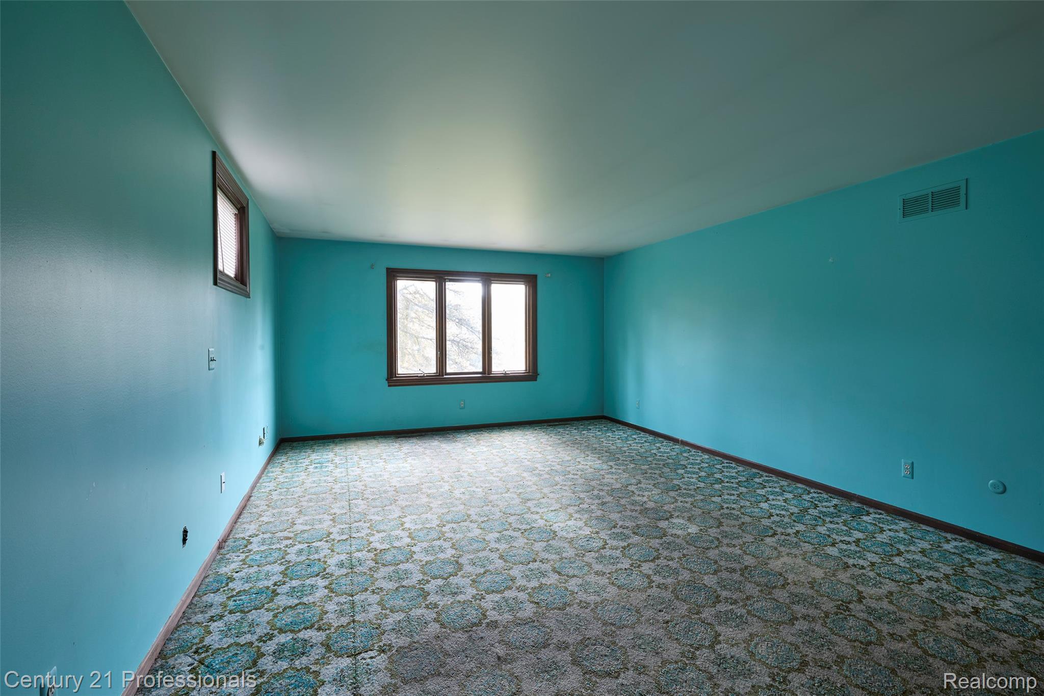 Rochester, Michigan, 48306, United States, 5 Bedrooms Bedrooms, ,6 BathroomsBathrooms,Residential,For Sale,1987117