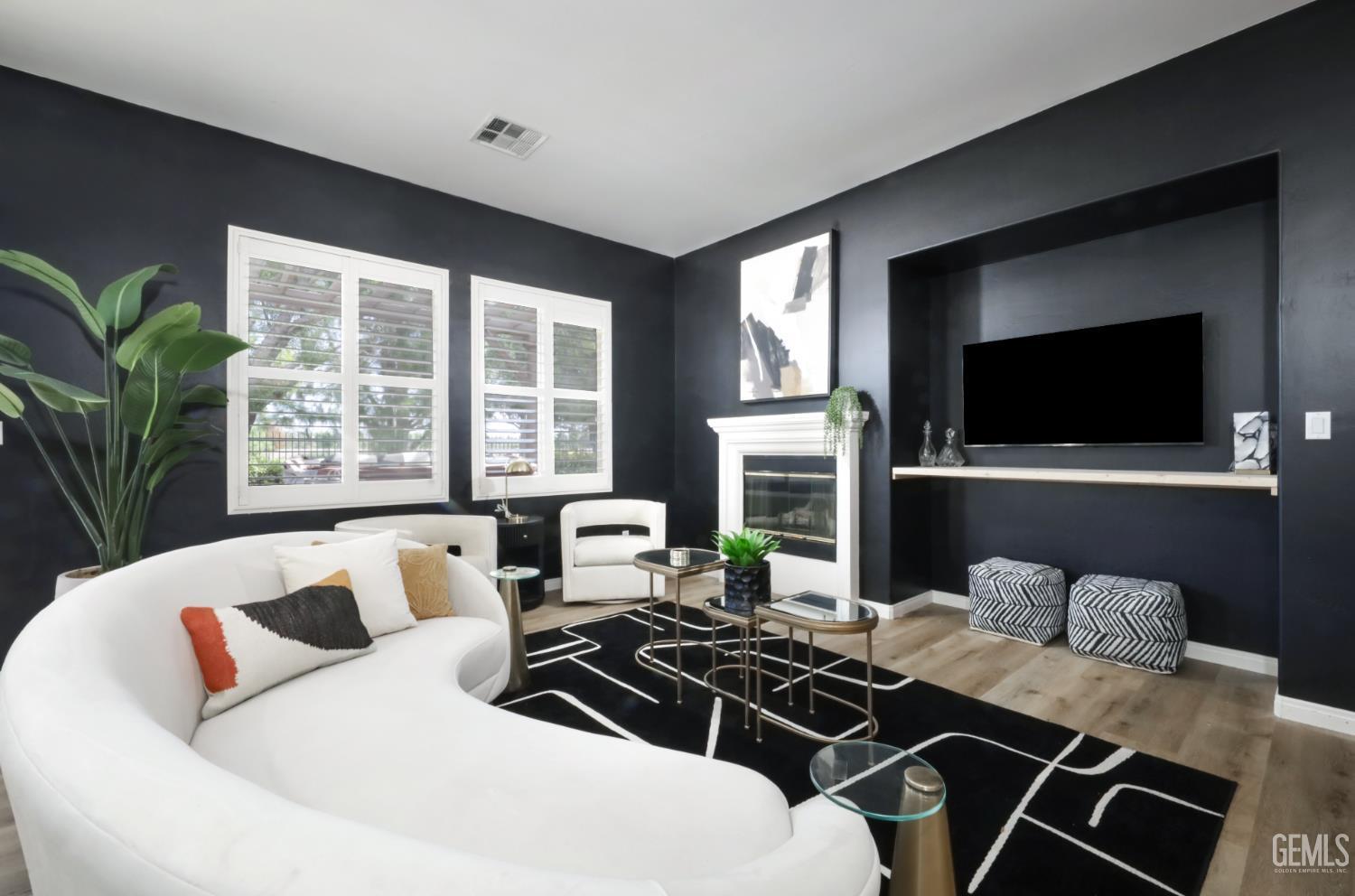 Bakersfield, California, 93312, United States, 3 Bedrooms Bedrooms, ,2 BathroomsBathrooms,Residential,For Sale,1987414