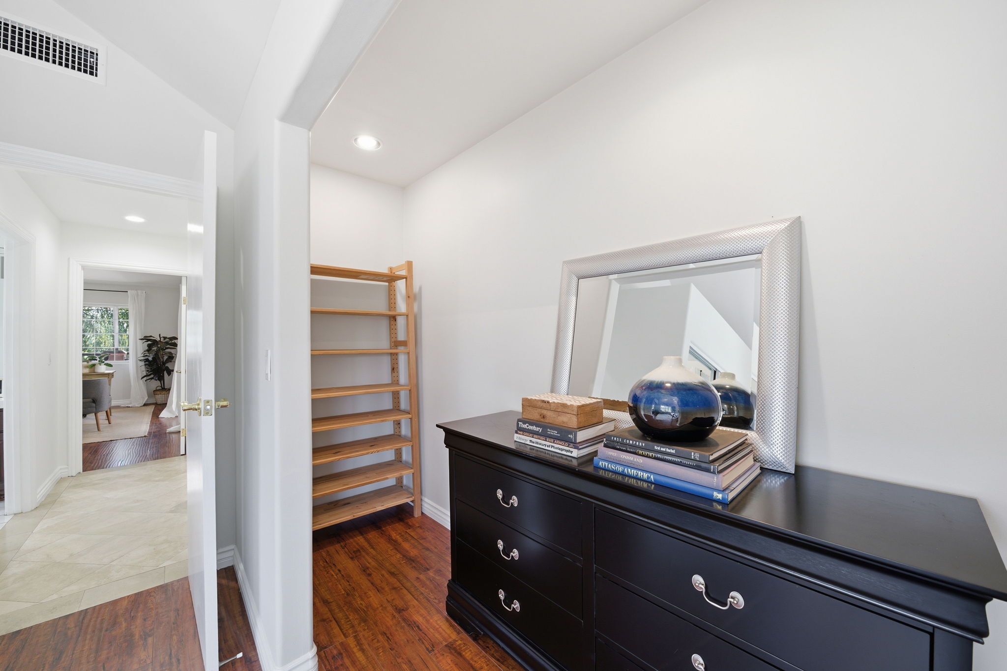  4115 Laurelgrove Ave - 物件實景