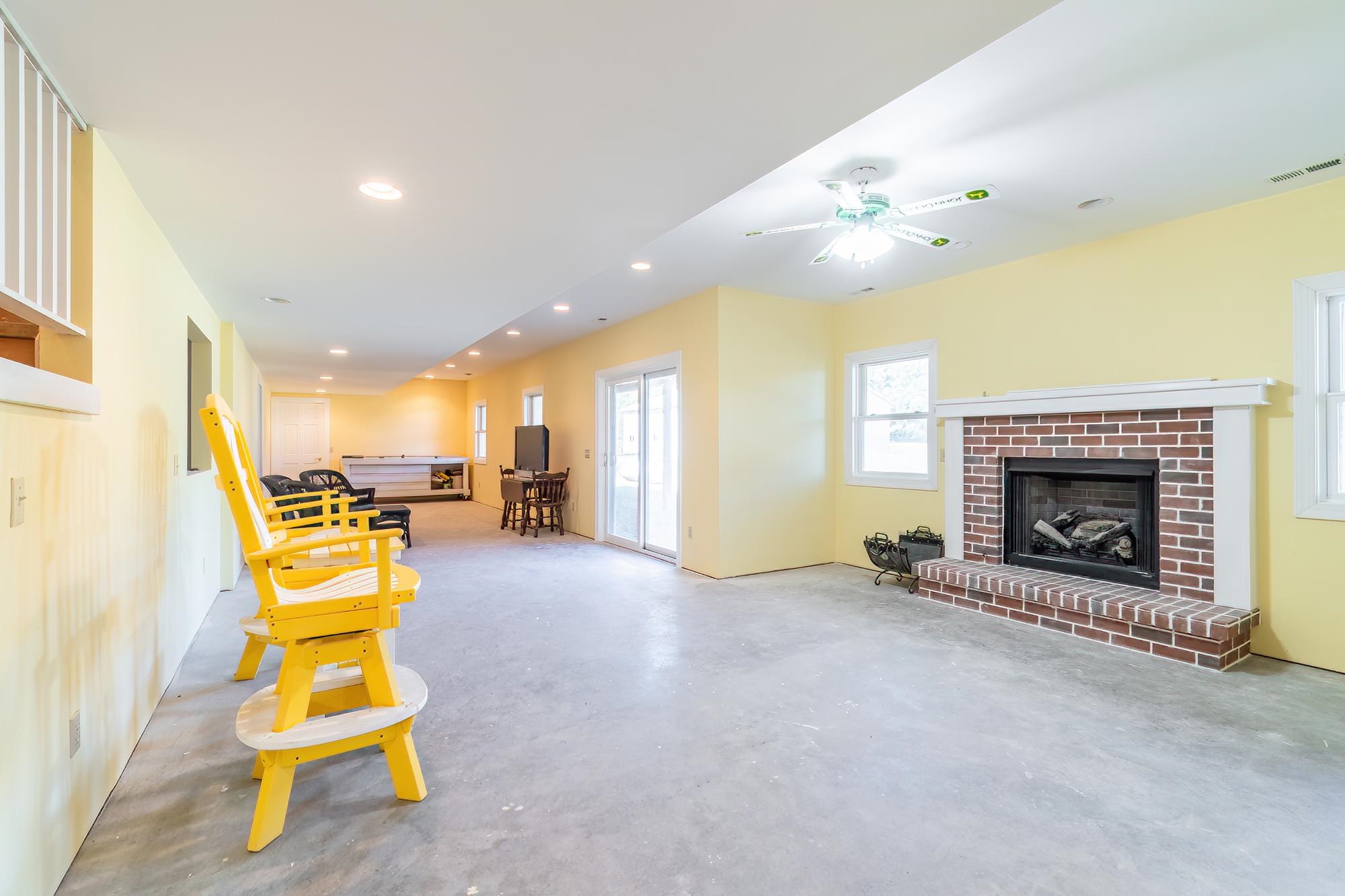 Fort Wayne, Indiana, 46816, United States, 3 Bedrooms Bedrooms, ,4 BathroomsBathrooms,Residential,For Sale,1942205
