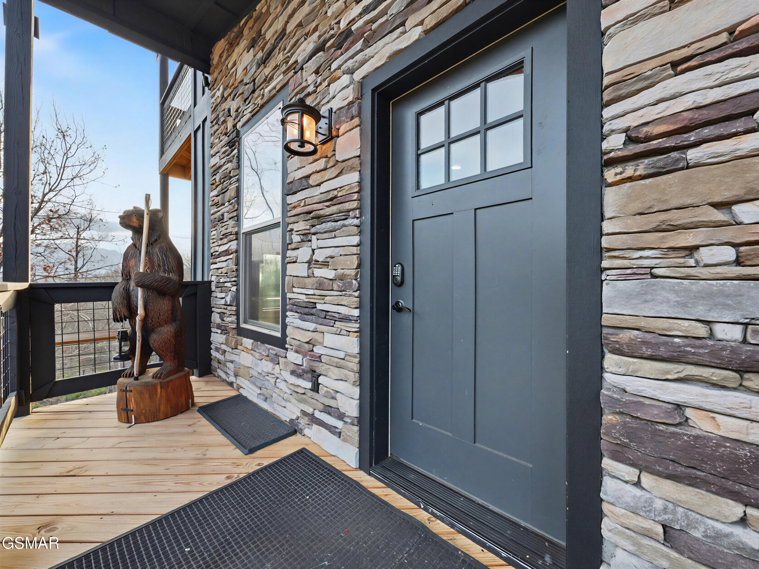 Gatlinburg, Tennessee, 37738, United States, 3 Bedrooms Bedrooms, ,4 BathroomsBathrooms,Residential,For Sale,2012548