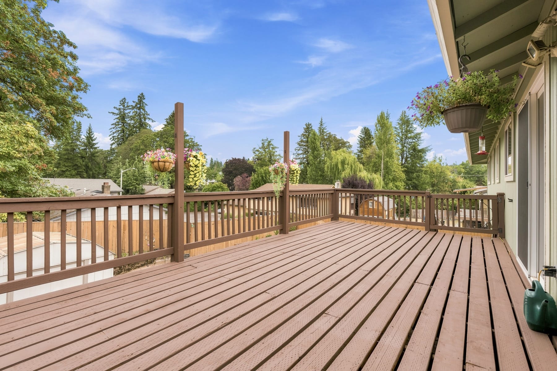  3343 SE DESWELL ST Milwaukie, OR 97267 - 物件實景