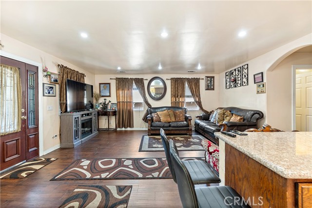 Los Angeles, California, 90022, United States, 5 Bedrooms Bedrooms, ,Residential,For Sale,1979575