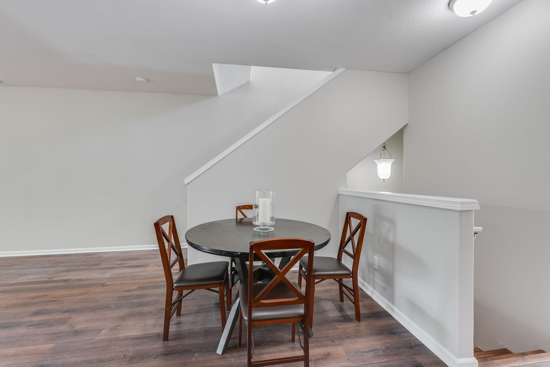  2106 CHARLIE CT Forest Grove, OR 97116 - 物件實景