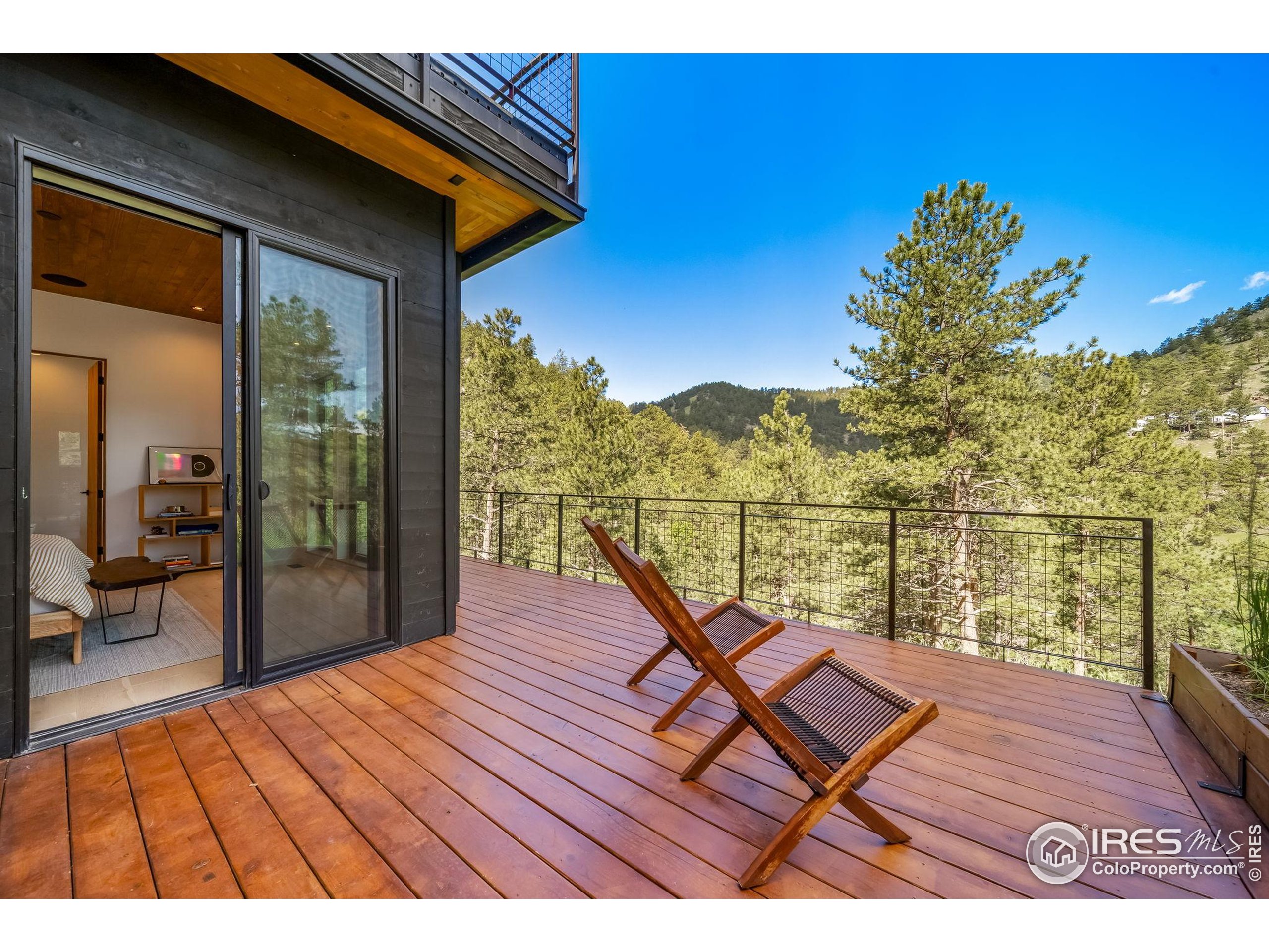 Boulder, Colorado, 80302, United States, 4 Bedrooms Bedrooms, ,3 BathroomsBathrooms,Residential,For Sale,1947999