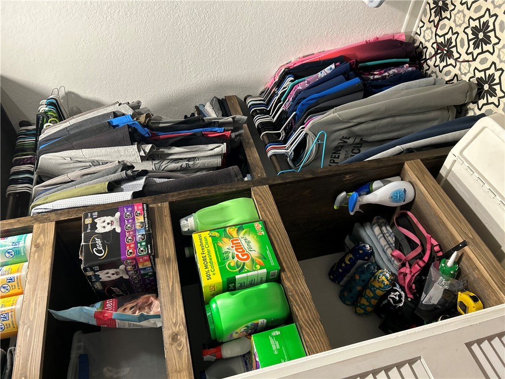 Bryan, Texas, 77802, United States, 3 Bedrooms Bedrooms, ,2 BathroomsBathrooms,Residential,For Sale,1975347