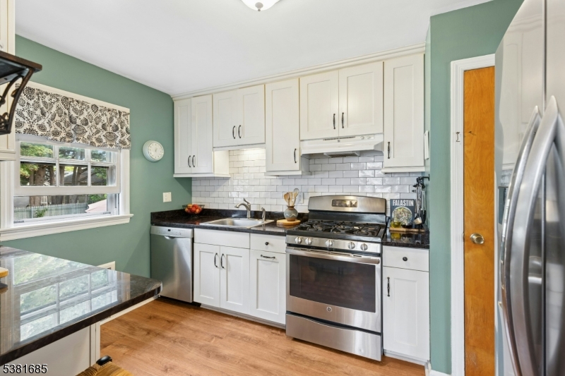 Cranford Twp., New Jersey, 07016, United States, 3 Bedrooms Bedrooms, ,2 BathroomsBathrooms,Residential,For Sale,1938829