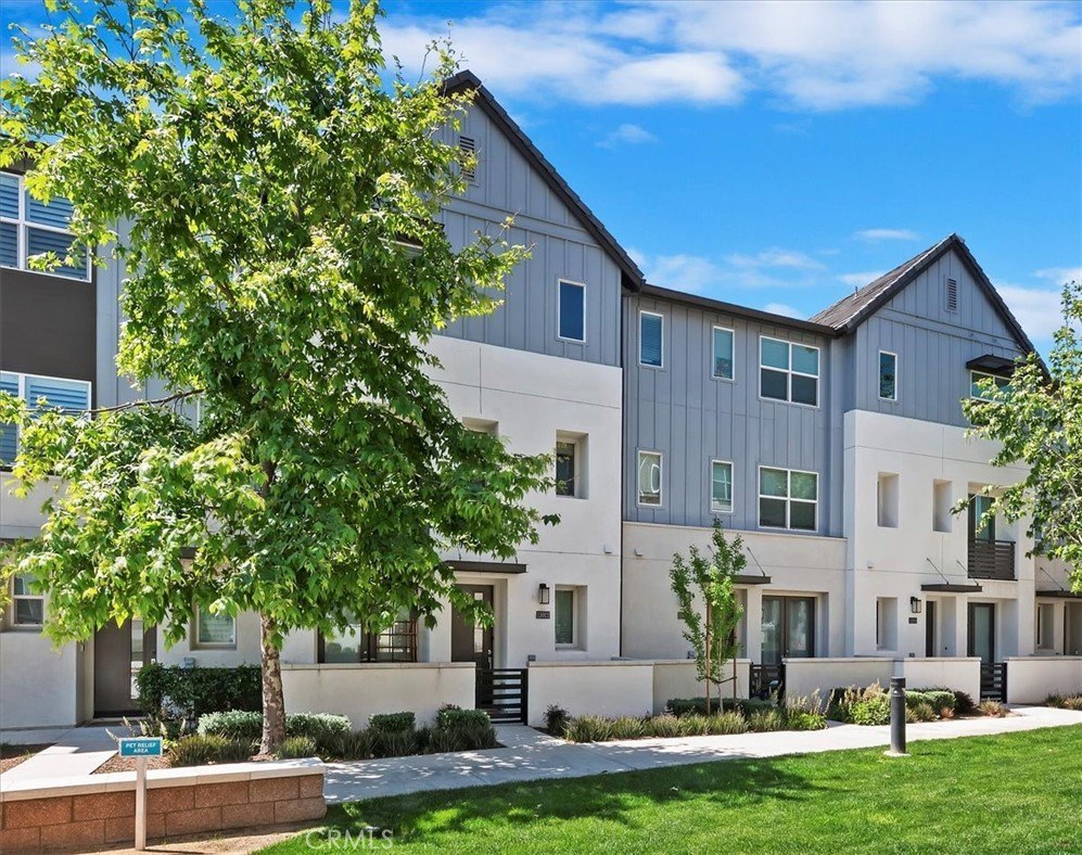 Rancho Cucamonga, California, 91730, United States, 3 Bedrooms Bedrooms, ,4 BathroomsBathrooms,Residential,For Sale,1787192