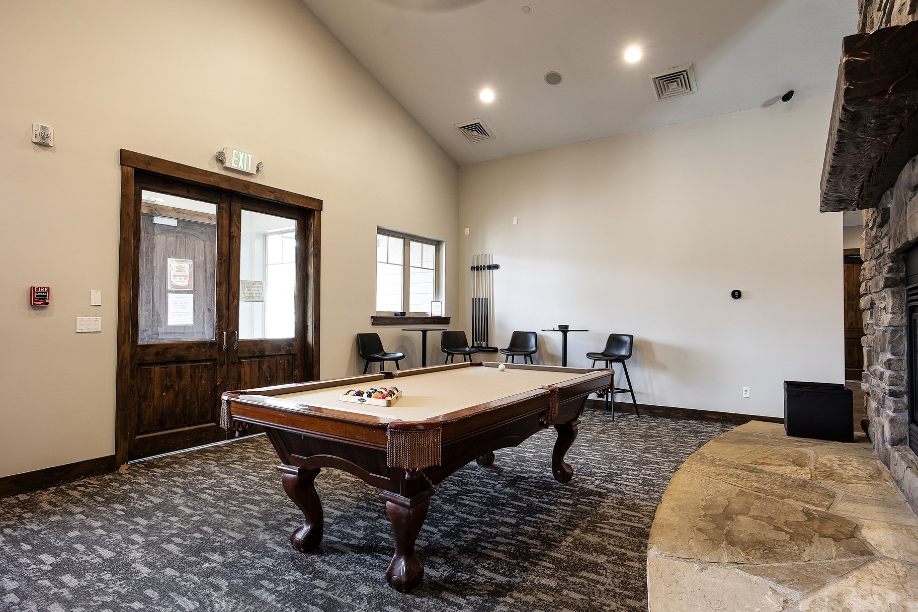  Park’s Edge 3 Bedroom Townhome Overlooking Quiet Open Space - 物件實景