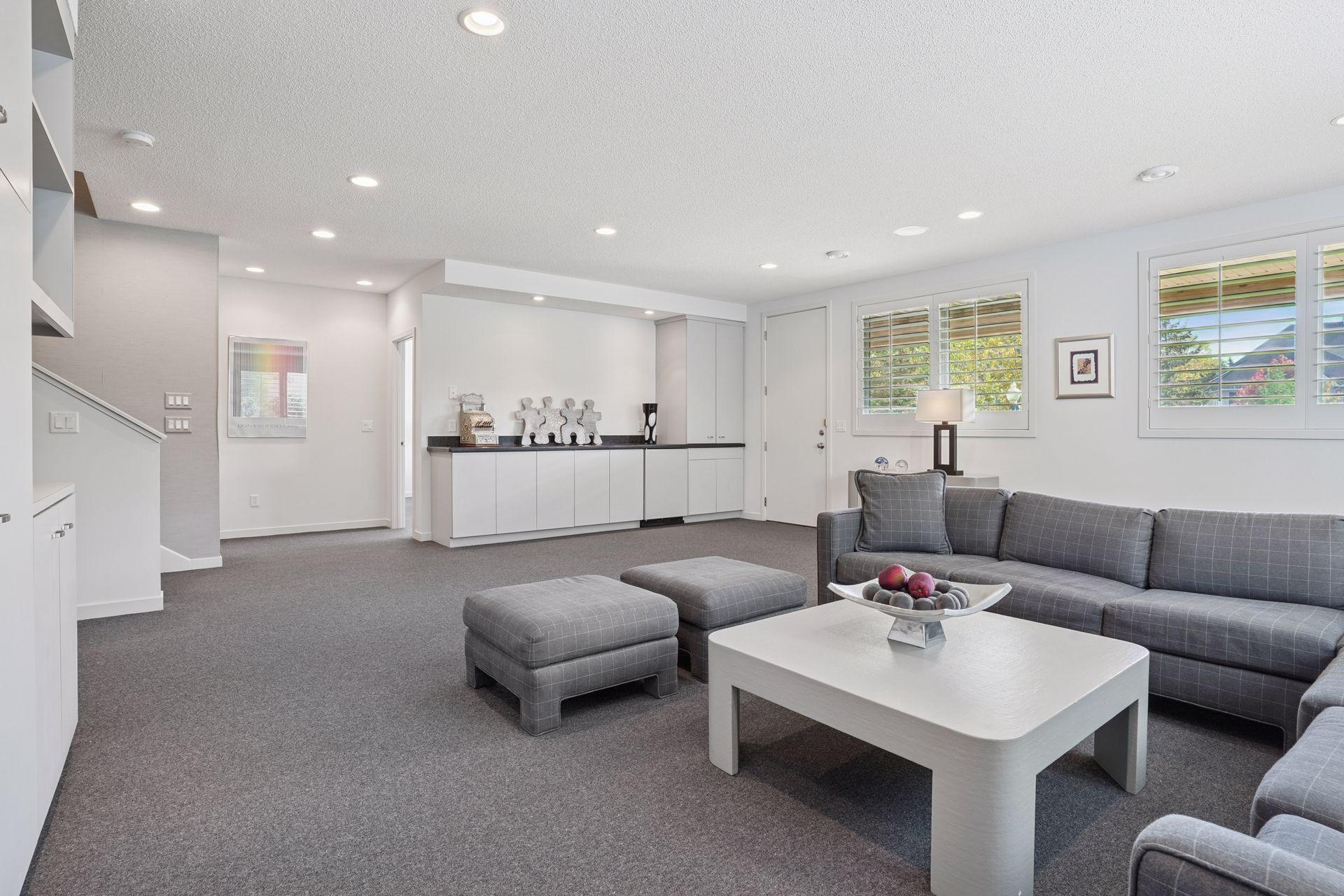 Lilydale, Minnesota, 55118, United States, 3 Bedrooms Bedrooms, ,3 BathroomsBathrooms,Residential,For Sale,1989452