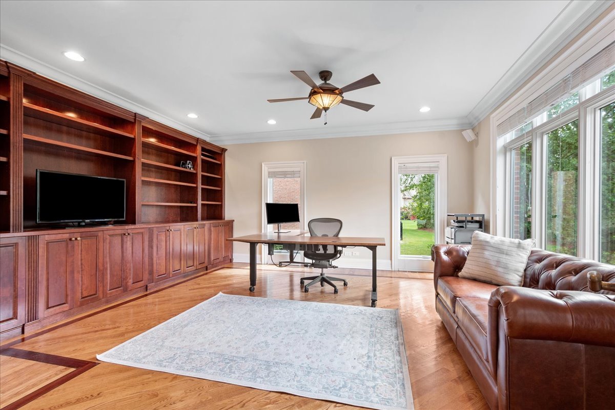 Vernon Hills, Illinois, 60061, United States, 4 Bedrooms Bedrooms, ,4 BathroomsBathrooms,Residential,For Sale,1940393