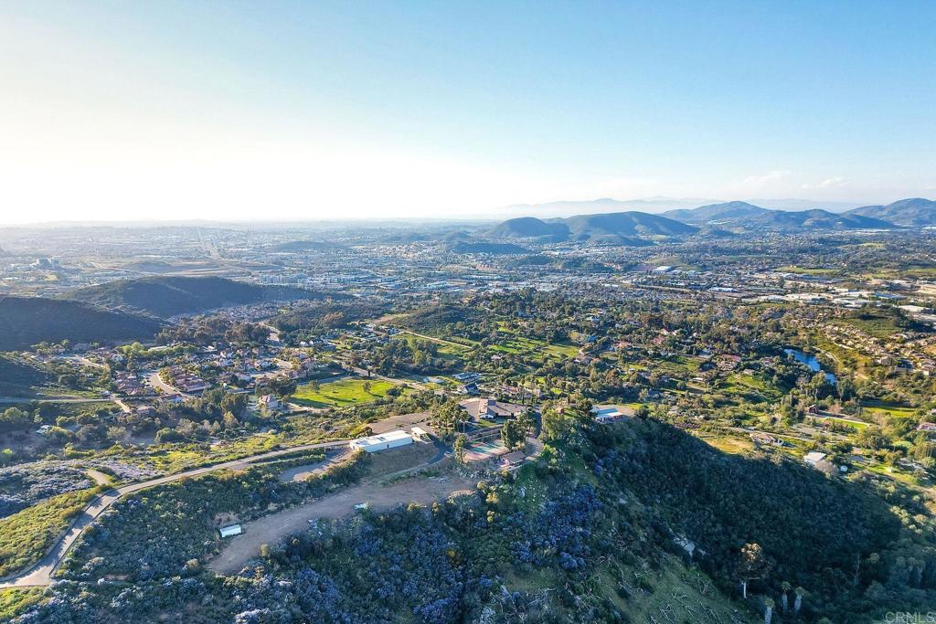 576 Camino De La Cima, San Marcos, California, 92078, United States, 5 Bedrooms Bedrooms, ,4 BathroomsBathrooms,Residential,For Sale,576 Camino De La Cima,1622114
