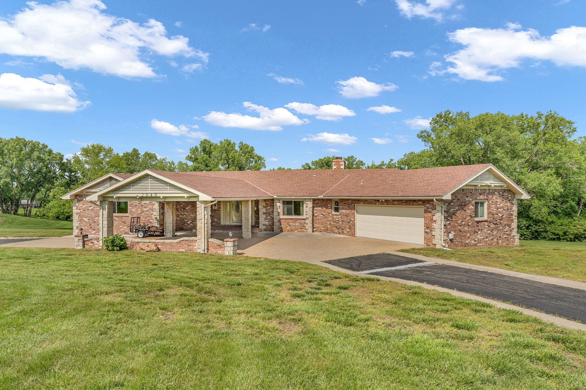 Topeka, Kansas, 66615, United States, 4 Bedrooms Bedrooms, ,8 BathroomsBathrooms,Residential,For Sale,1848877