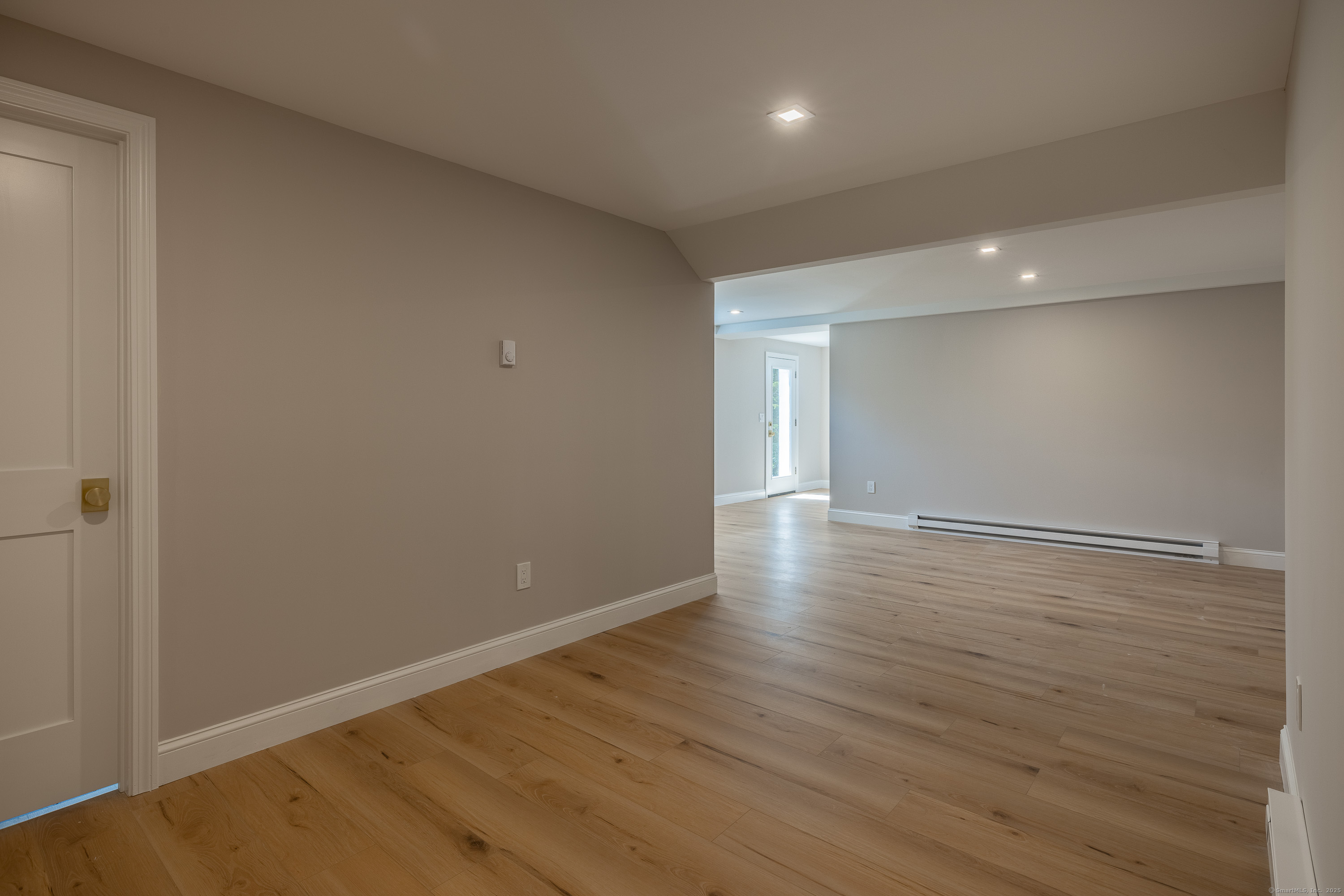 Brookfield, Connecticut, 06804, United States, 3 Bedrooms Bedrooms, ,4 BathroomsBathrooms,Residential,For Sale,1940398