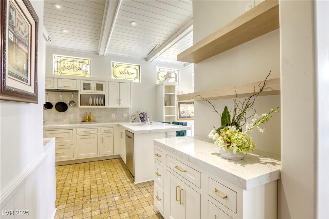 Las Vegas, Nevada, 89117, United States, 3 Bedrooms Bedrooms, ,3 BathroomsBathrooms,Residential,For Sale,1966718