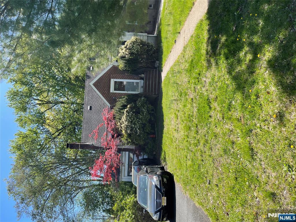 Closter, New Jersey, 07624, United States, 3 Bedrooms Bedrooms, ,3 BathroomsBathrooms,Residential,For Sale,1793490